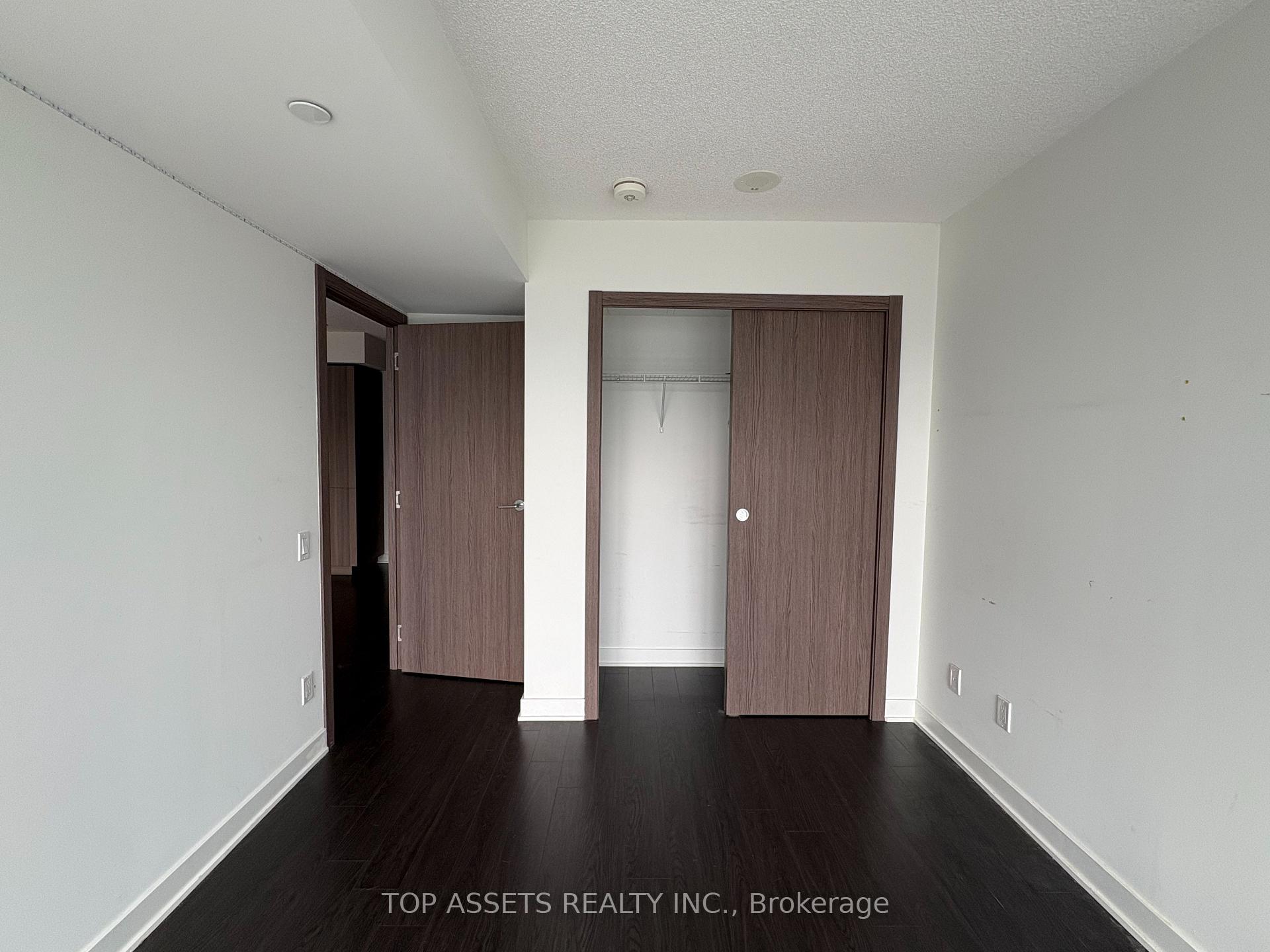 Photo 2 of Unit 2811, 17 Bathurst Street, Toronto, Waterfront Communities — HOMEH