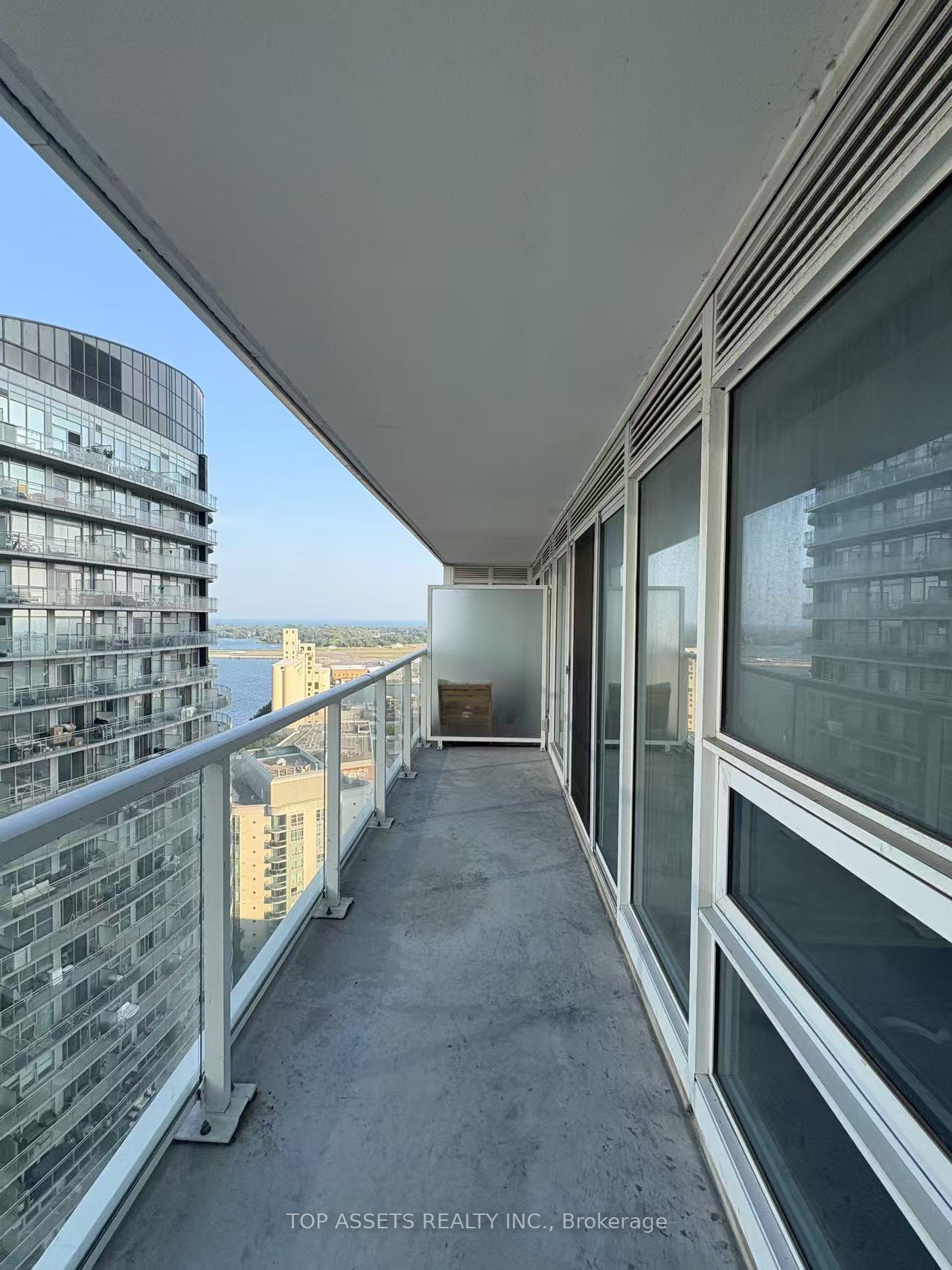 Photo 3 of Unit 2811, 17 Bathurst Street, Toronto, Waterfront Communities — HOMEH