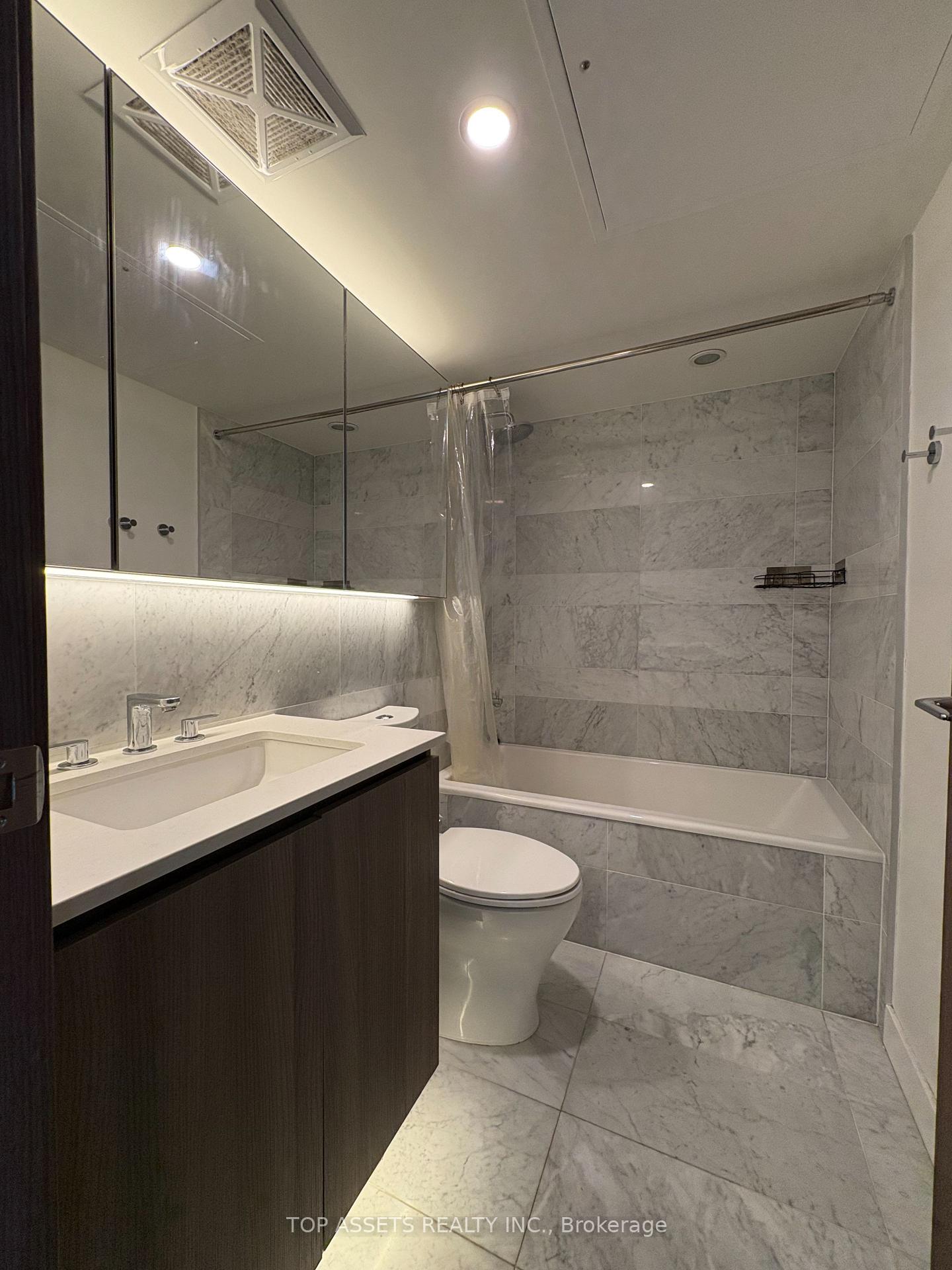 Photo 9 of Unit 2811, 17 Bathurst Street, Toronto, Waterfront Communities — HOMEH
