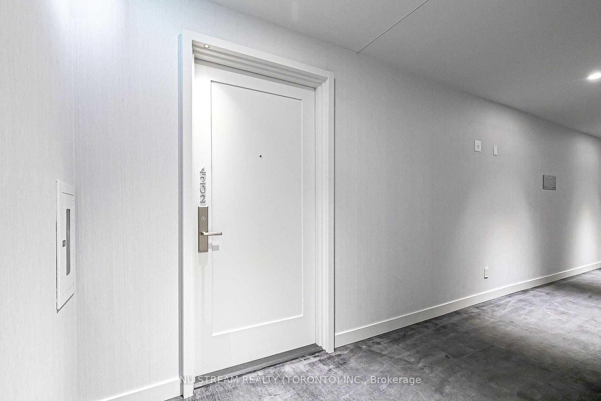 Photo 4 of Unit 4202, 3 Gloucester Street, Toronto, Church-Yonge Corridor — HOMEH
