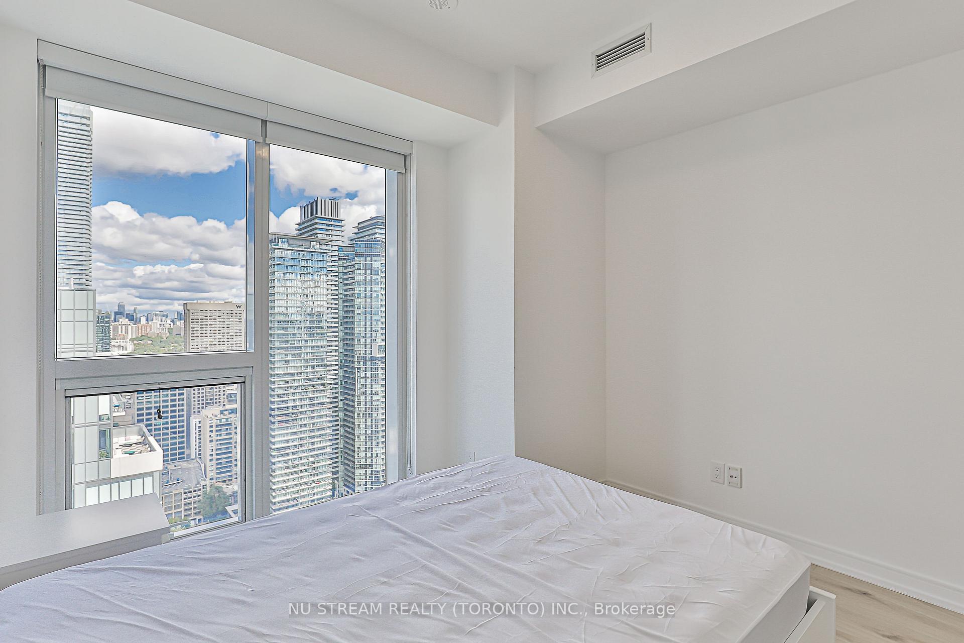 Photo 31 of Unit 4202, 3 Gloucester Street, Toronto, Church-Yonge Corridor — HOMEH