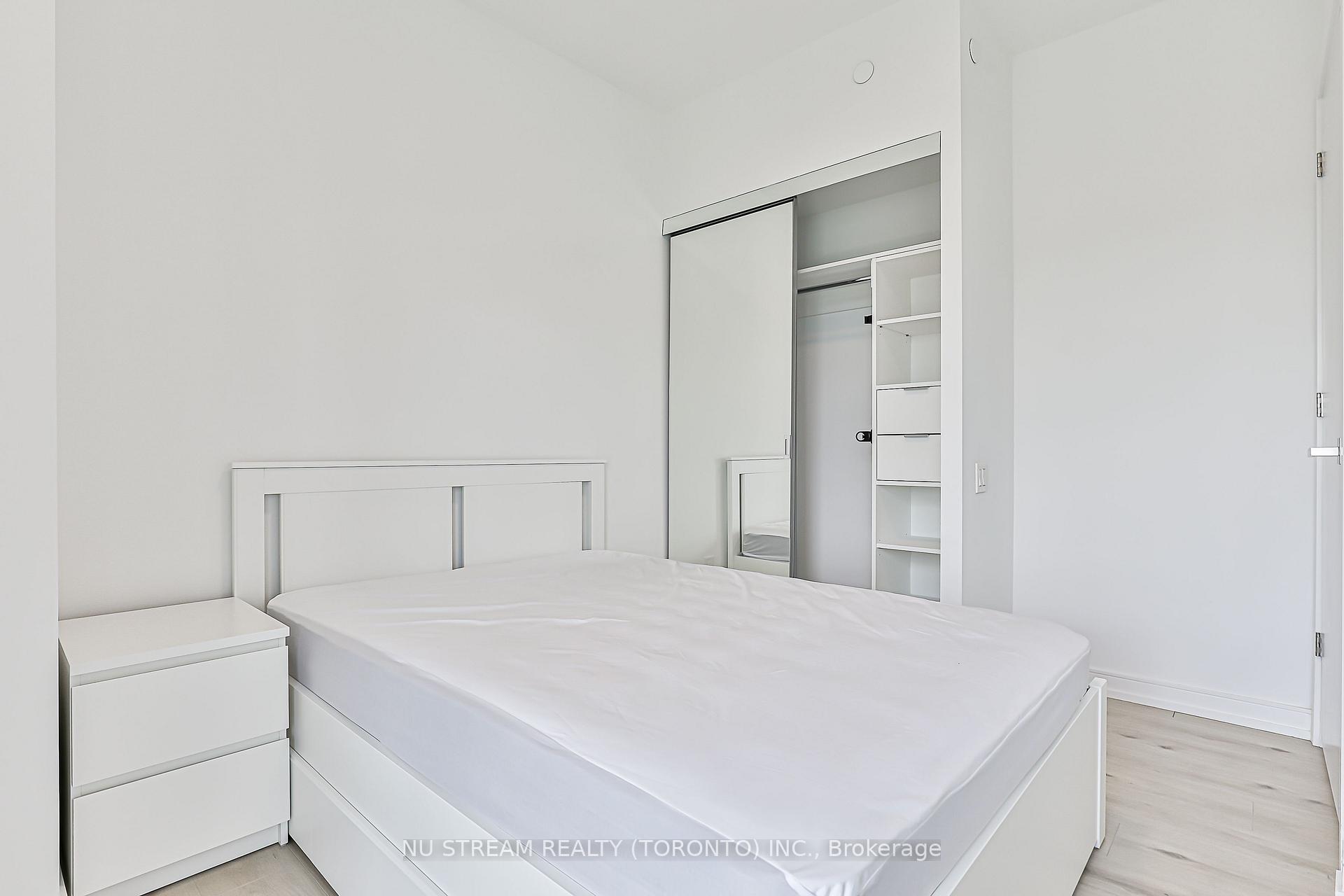 Photo 23 of Unit 4202, 3 Gloucester Street, Toronto, Church-Yonge Corridor — HOMEH