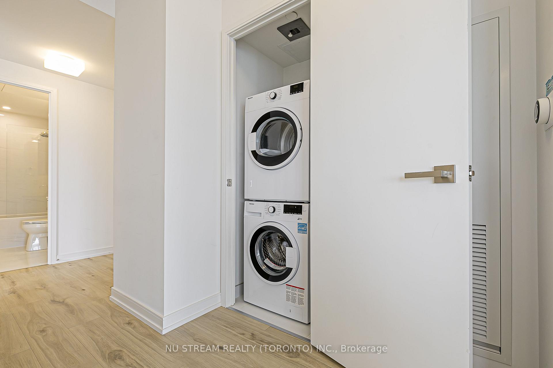 Photo 11 of Unit 4202, 3 Gloucester Street, Toronto, Church-Yonge Corridor — HOMEH