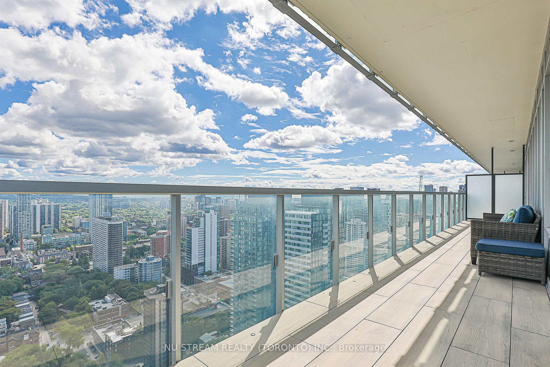 Photo 13 of Unit 4202, 3 Gloucester Street, Toronto, Church-Yonge Corridor — HOMEH