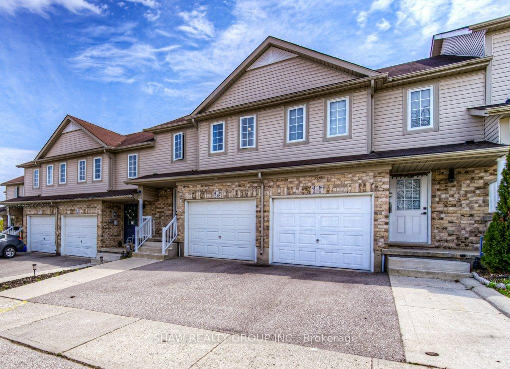 Photo 2 of 218 Red Clover Court, Kitchener — HOMEH