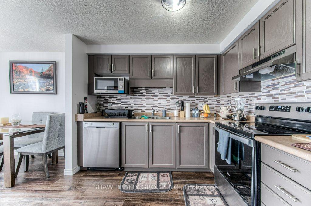 Photo 17 of 218 Red Clover Court, Kitchener — HOMEH