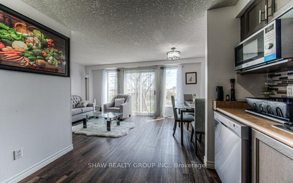Photo 11 of 218 Red Clover Court, Kitchener — HOMEH