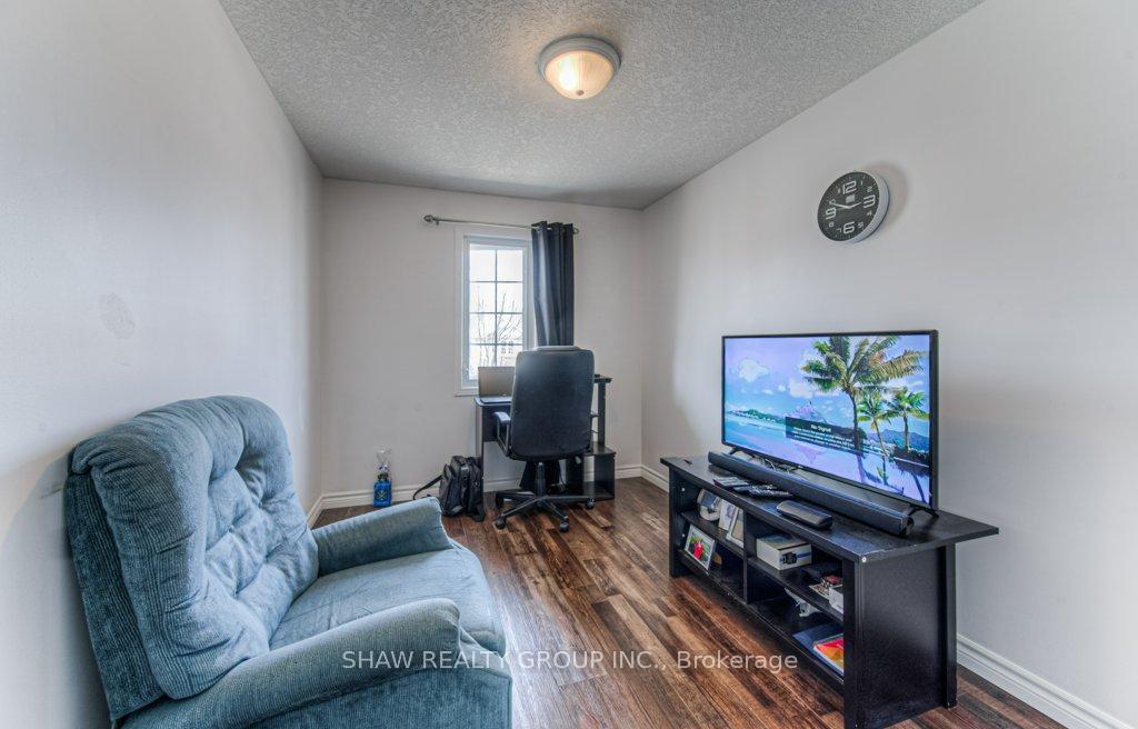 Photo 9 of 218 Red Clover Court, Kitchener — HOMEH