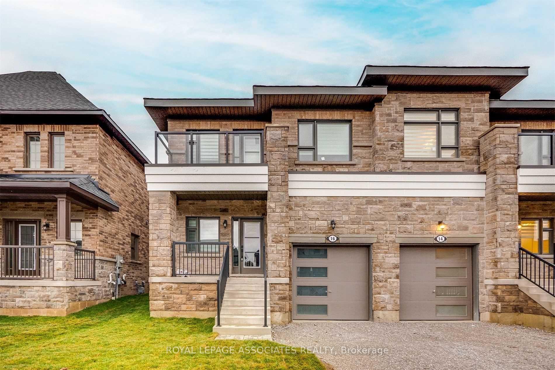 Photo 1 of 16 Ballinger Way, Uxbridge — HOMEH