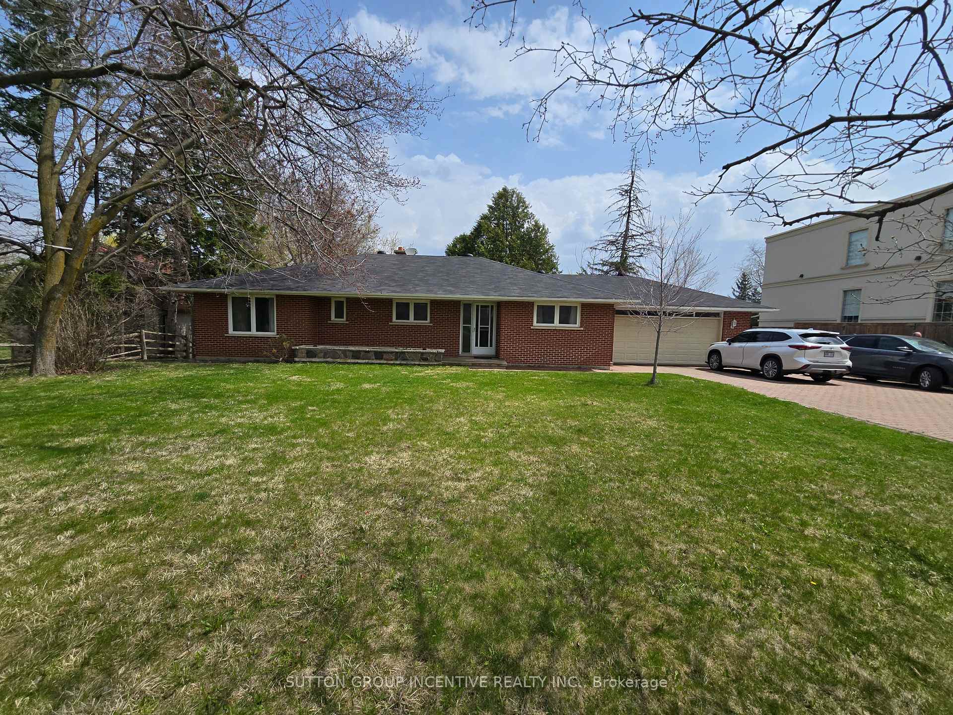 Photo 2 of 9947 Woodbine Avenue, Markham, Devil's Elbow — HOMEH