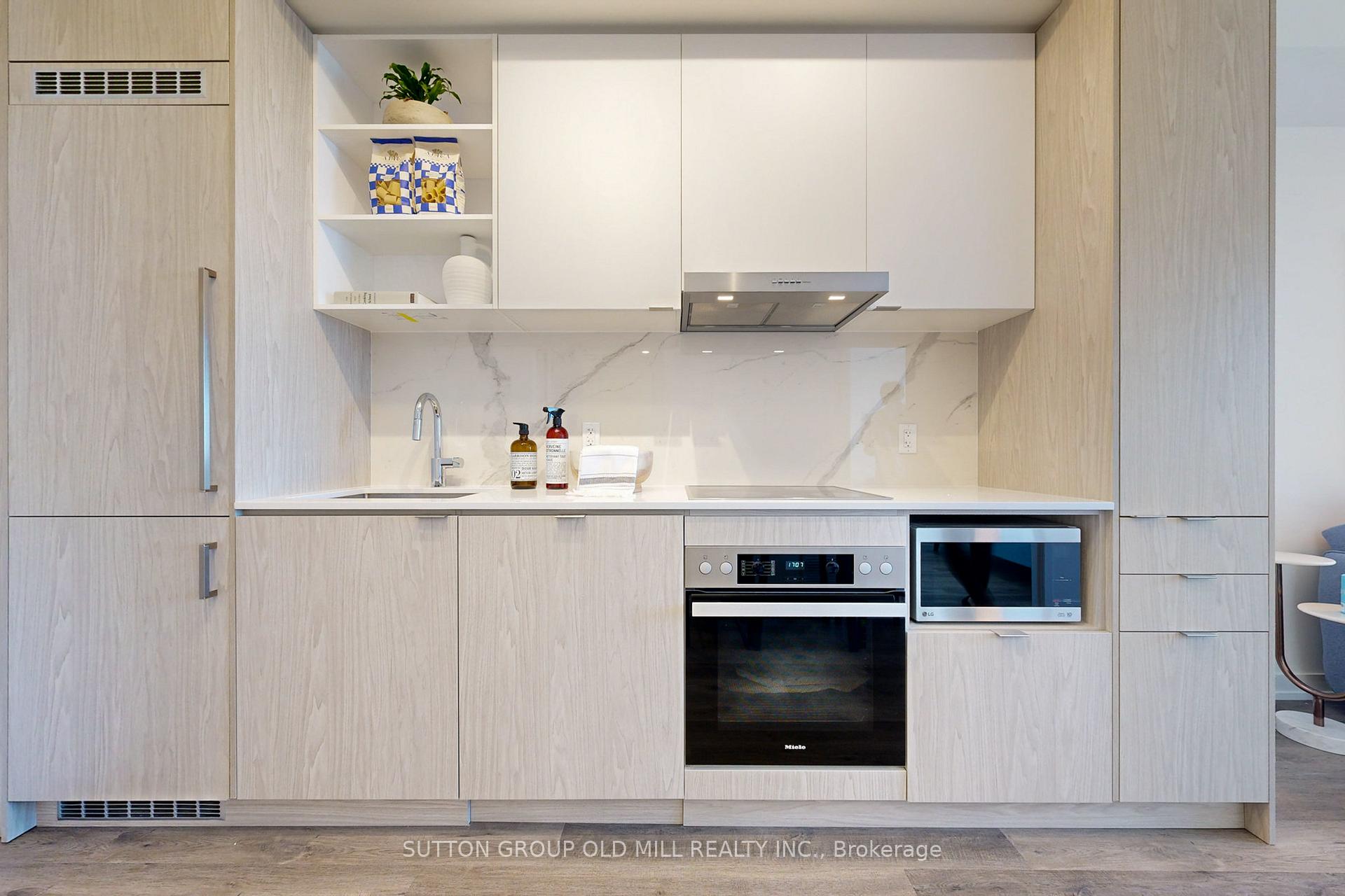 Photo 10 of Unit 6807, 55 Cooper Street, Toronto, Waterfront Communities — HOMEH