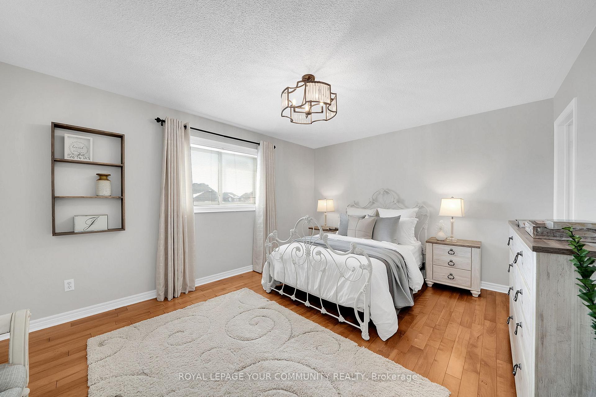 Photo 21 of 26 Coolspring Crescent, Caledon, Bolton East — HOMEH