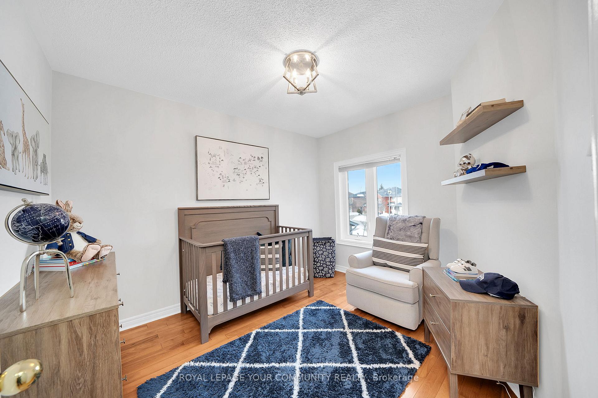 Photo 16 of 26 Coolspring Crescent, Caledon, Bolton East — HOMEH