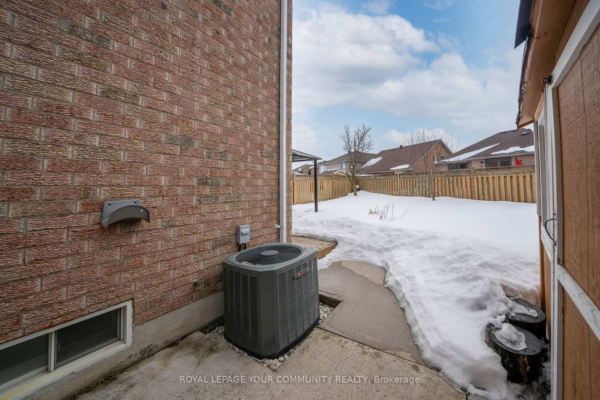 Photo 27 of 26 Coolspring Crescent, Caledon, Bolton East — HOMEH