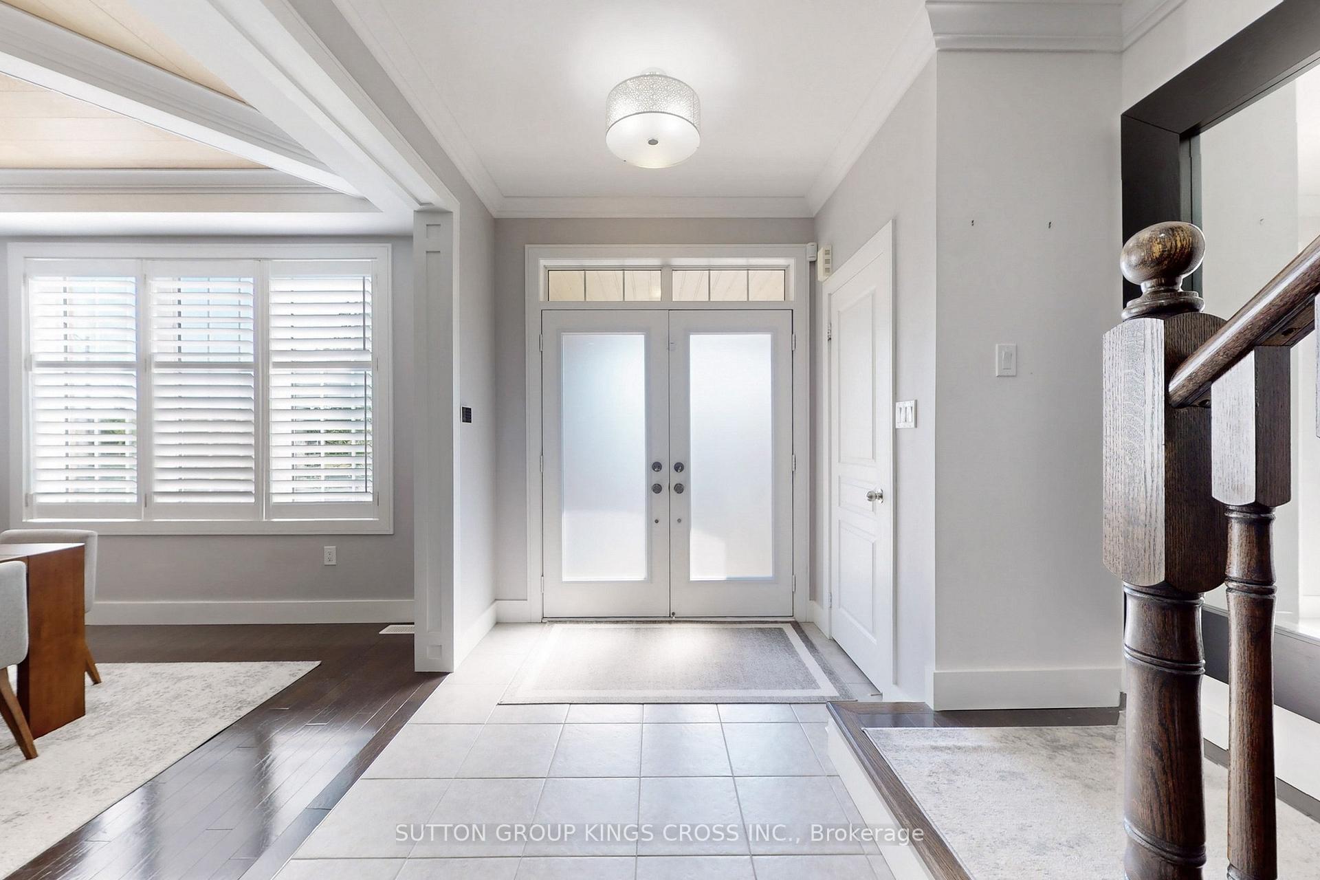 Photo 8 of 207 Barons Street, Vaughan, Kleinburg — HOMEH