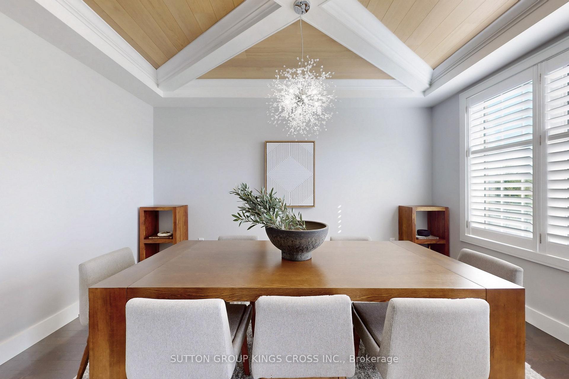 Photo 2 of 207 Barons Street, Vaughan, Kleinburg — HOMEH