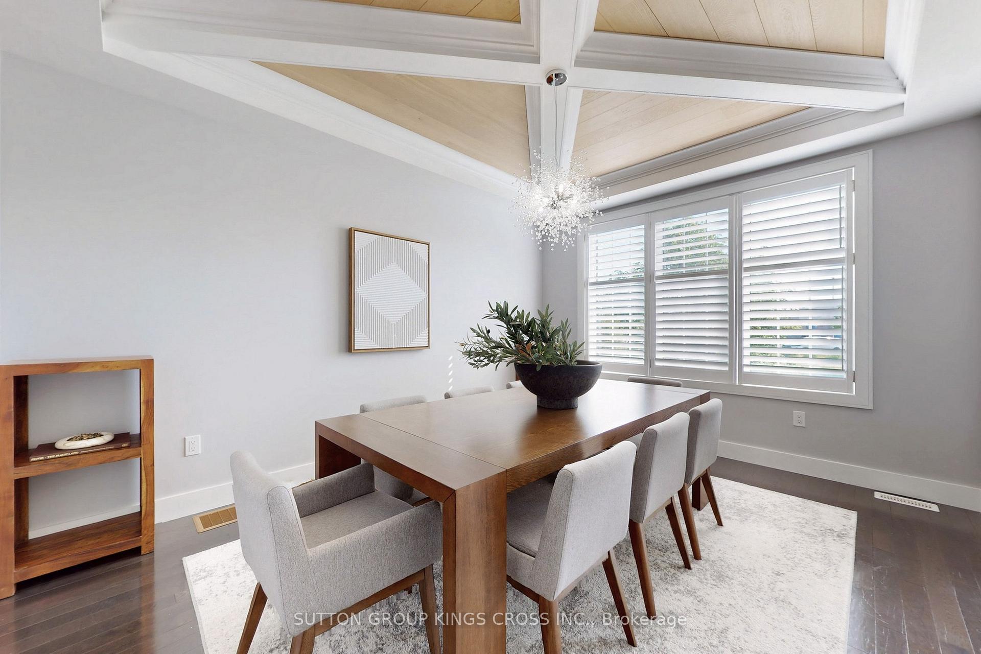 Photo 3 of 207 Barons Street, Vaughan, Kleinburg — HOMEH