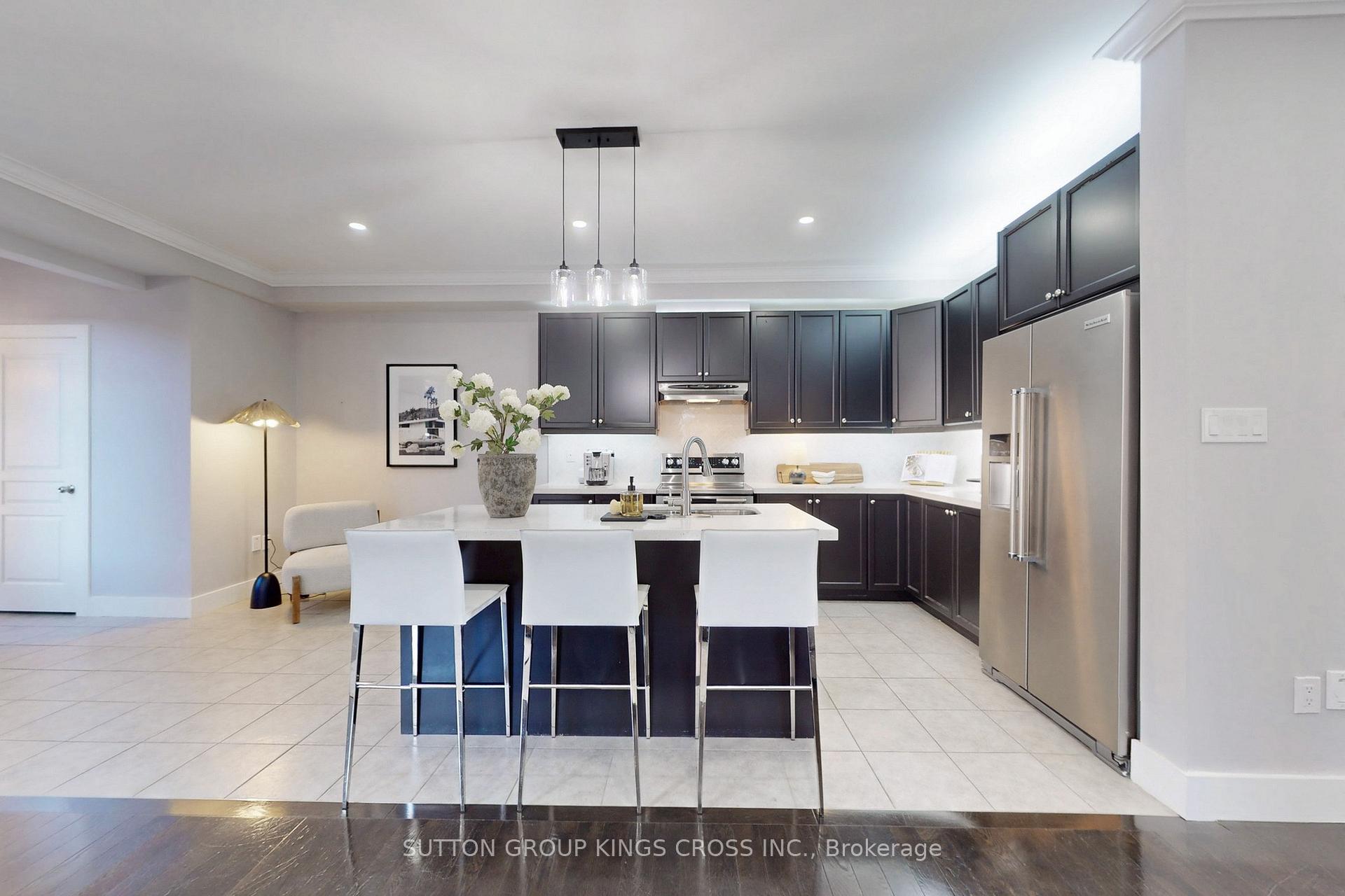 Photo 11 of 207 Barons Street, Vaughan, Kleinburg — HOMEH