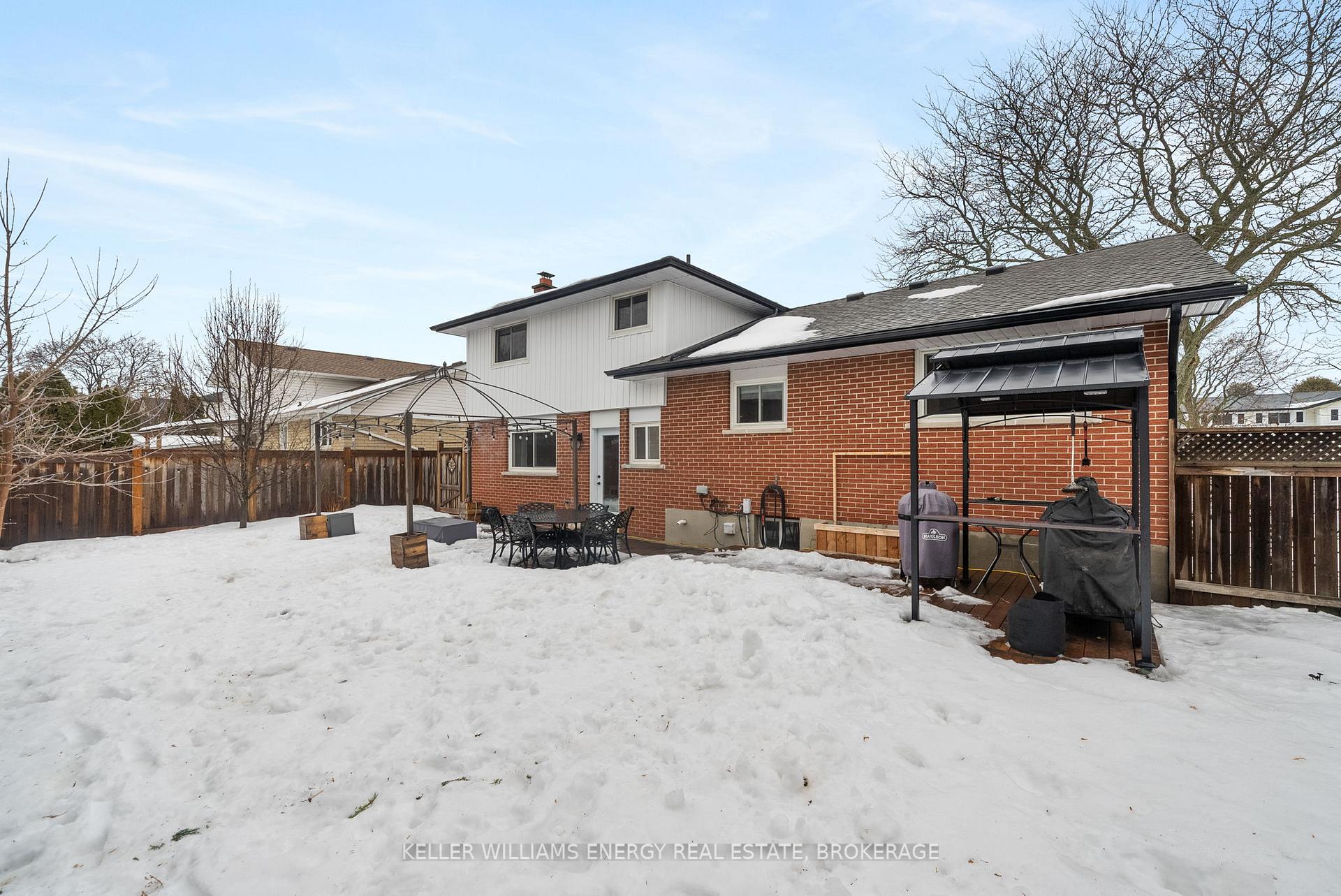 Photo 26 of 808 Fernhill Boulevard, Oshawa, Northglen — HOMEH