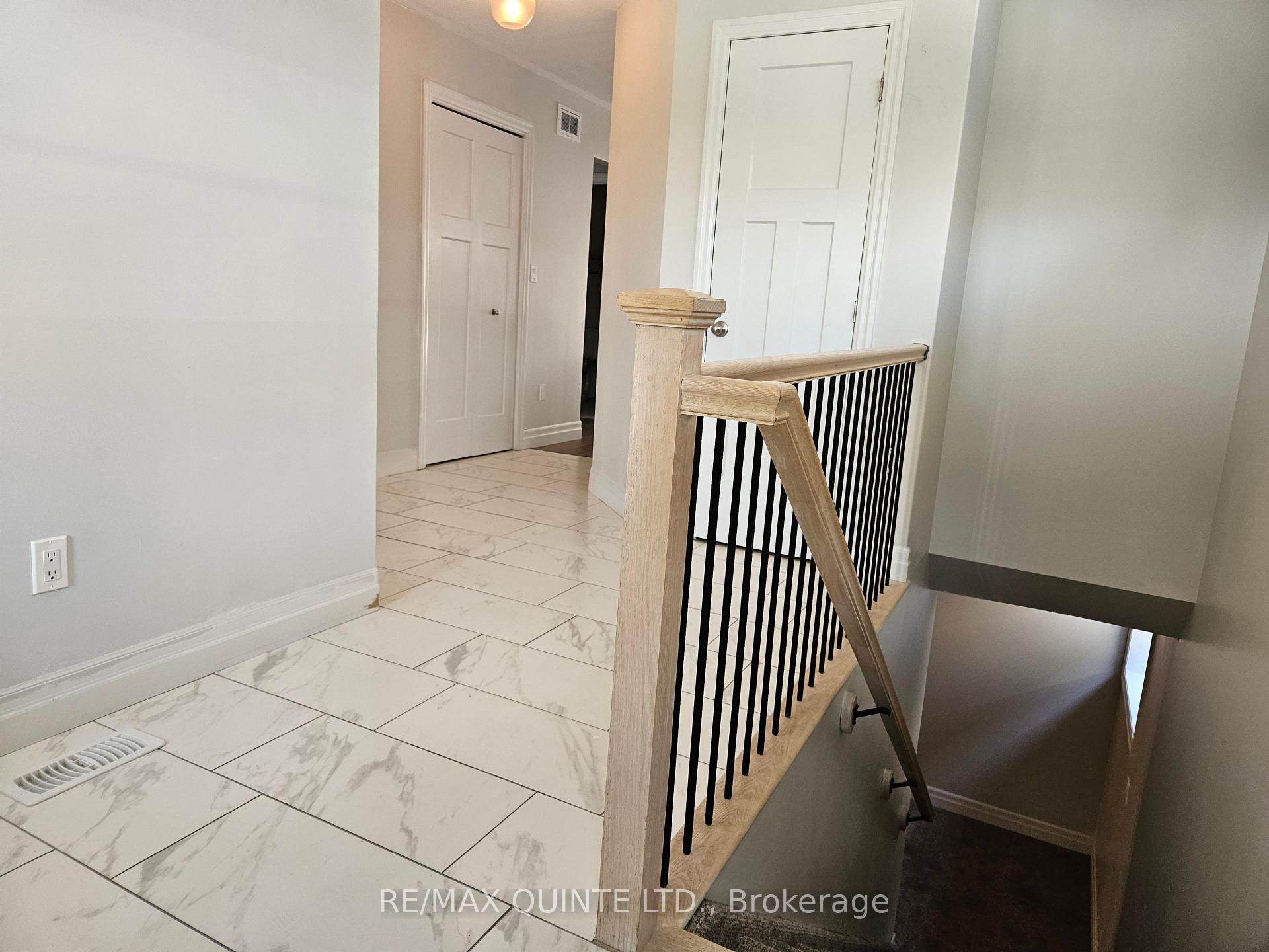 Photo 20 of 52 Mercedes Drive, Belleville, Belleville Ward — HOMEH