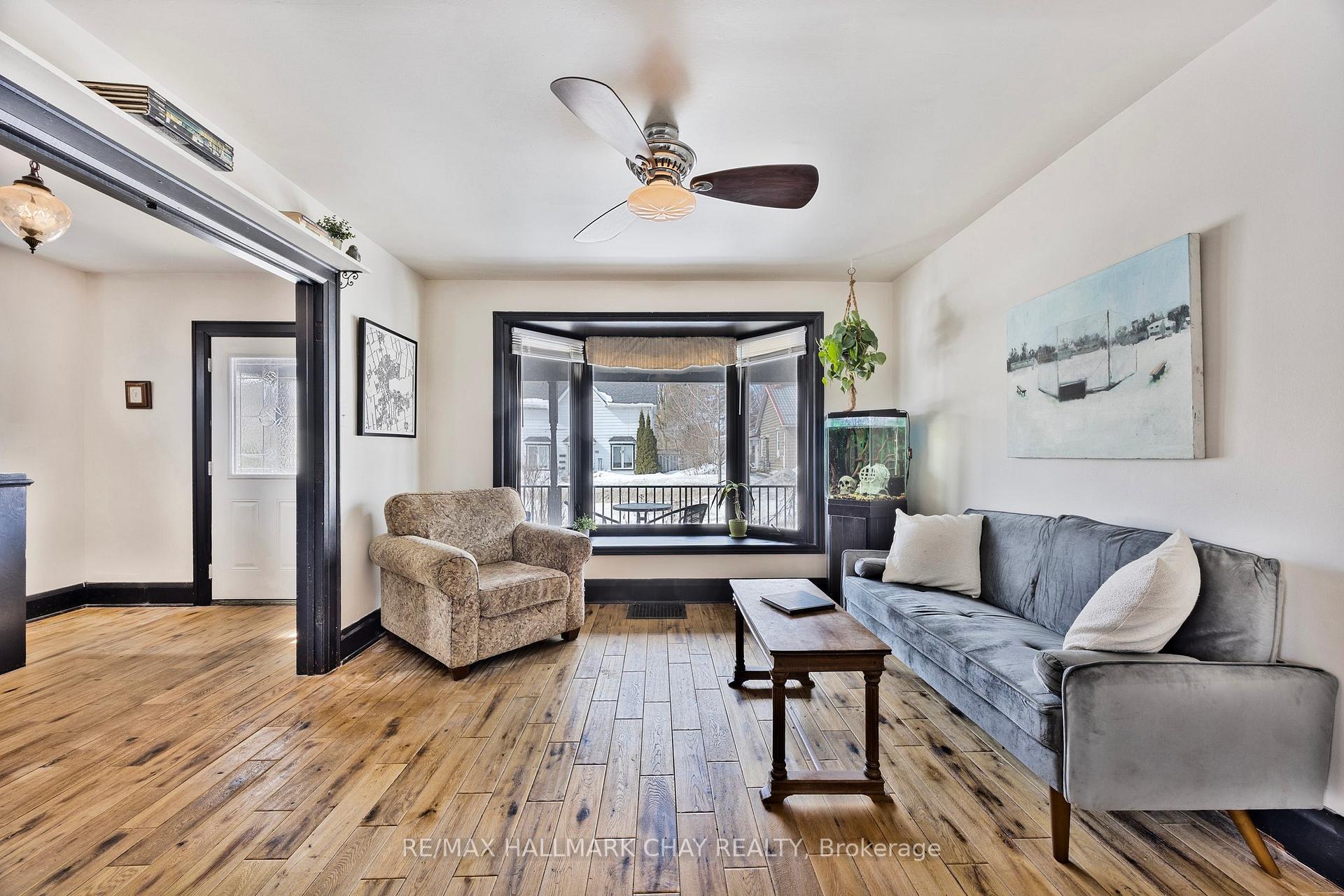 Photo 5 of 89 Sanford Street, Barrie, Lakeshore — HOMEH