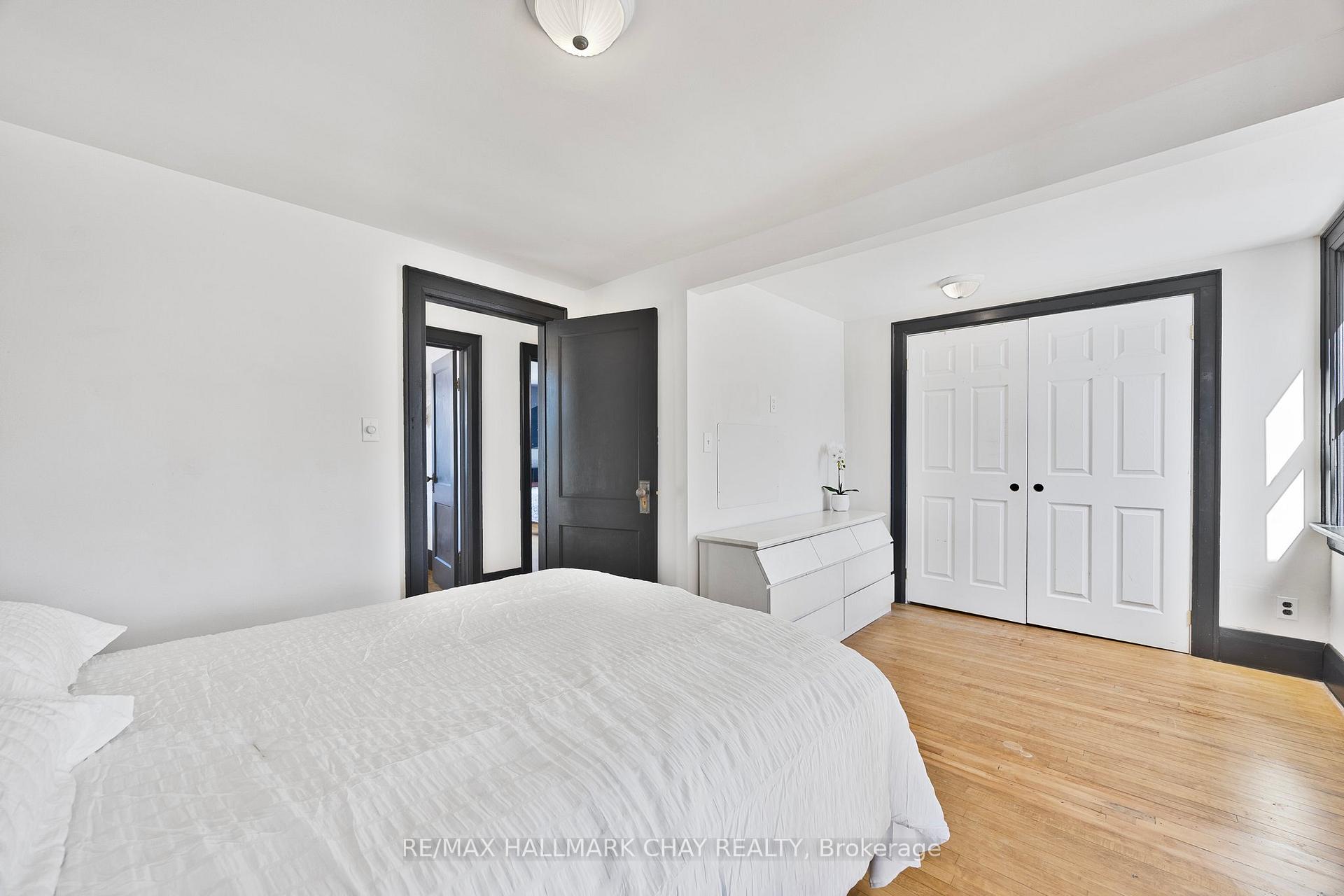 Photo 11 of 89 Sanford Street, Barrie, Lakeshore — HOMEH