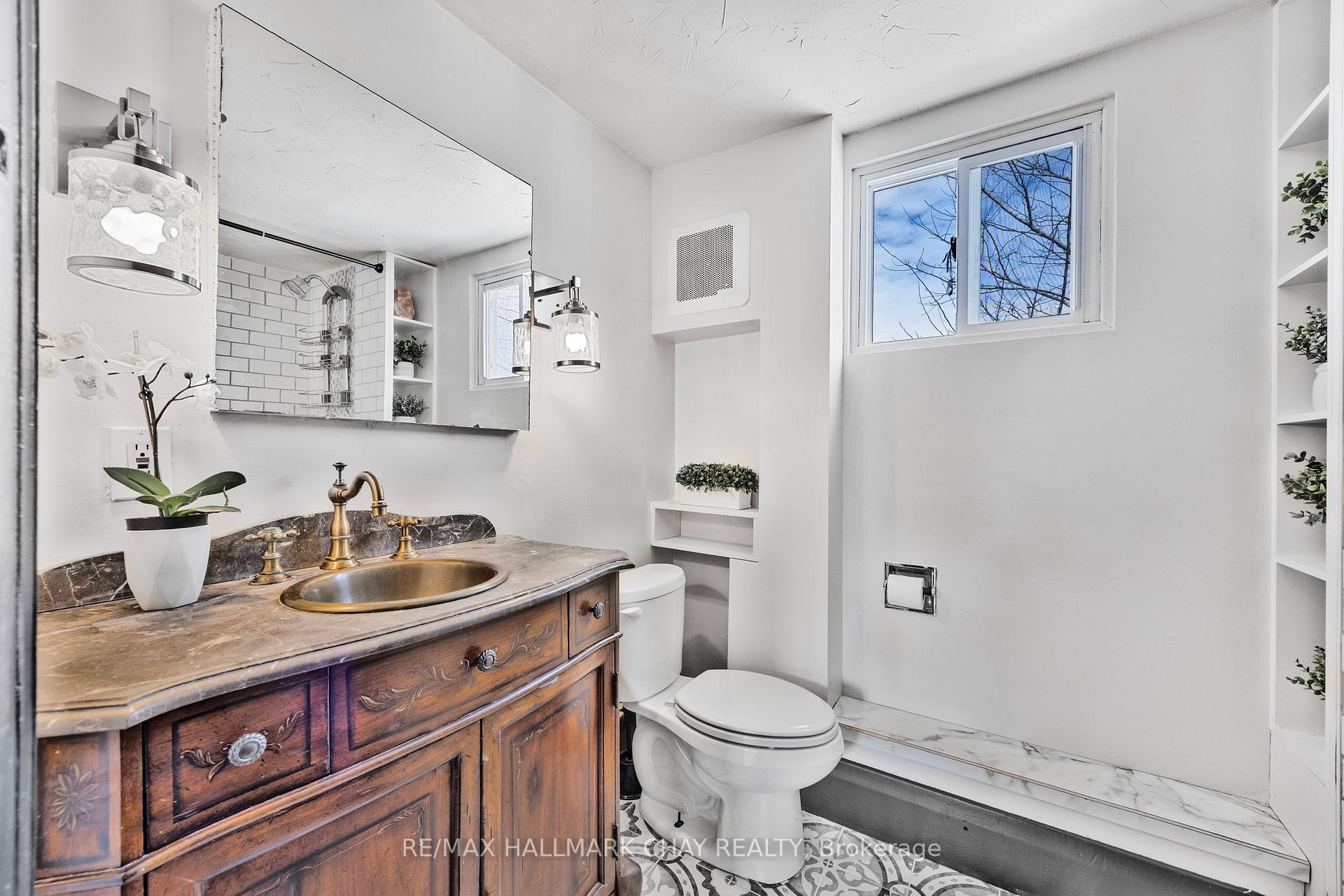 Photo 20 of 89 Sanford Street, Barrie, Lakeshore — HOMEH