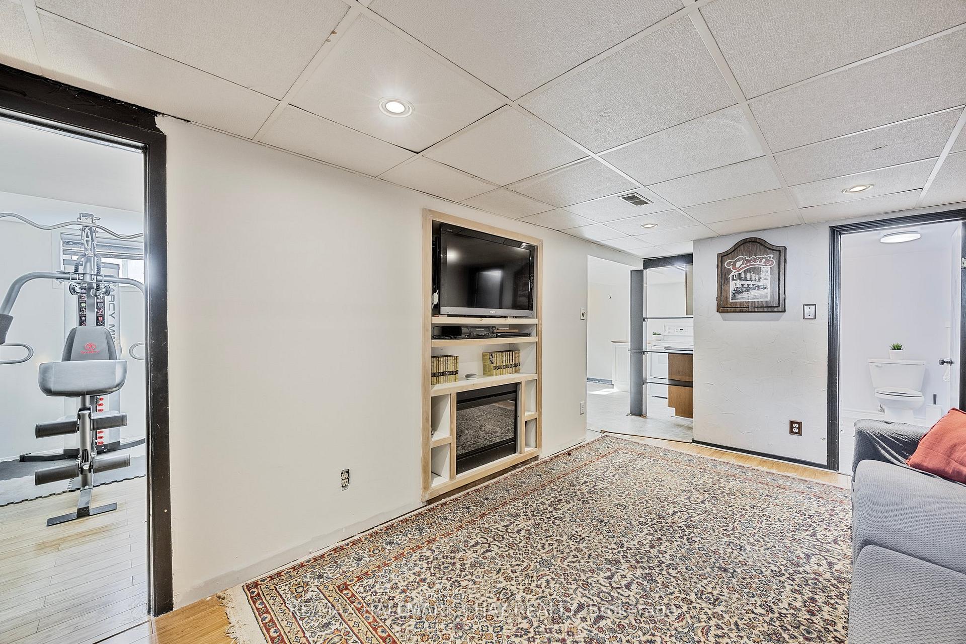 Photo 18 of 89 Sanford Street, Barrie, Lakeshore — HOMEH