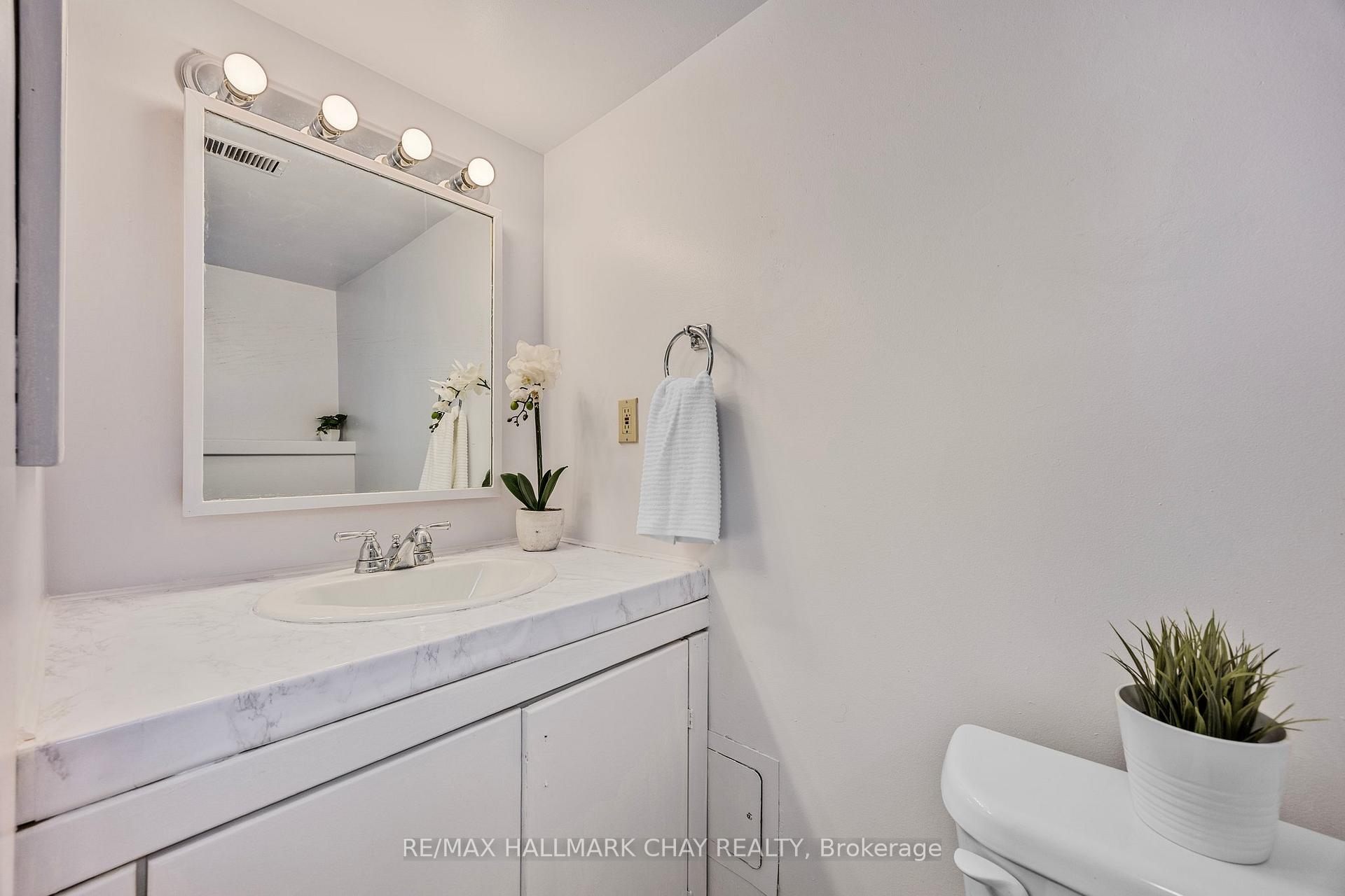 Photo 16 of 89 Sanford Street, Barrie, Lakeshore — HOMEH