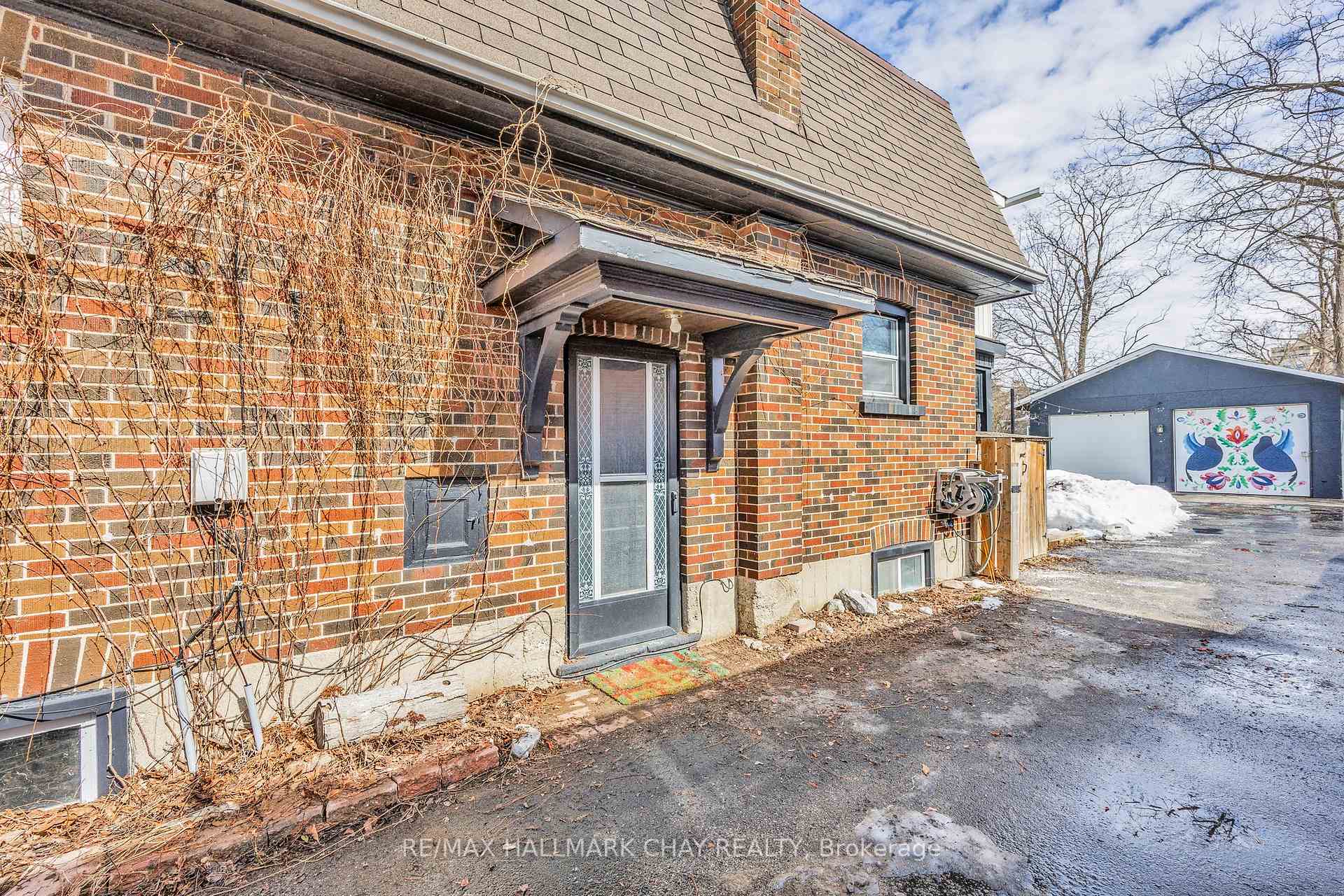Photo 31 of 89 Sanford Street, Barrie, Lakeshore — HOMEH