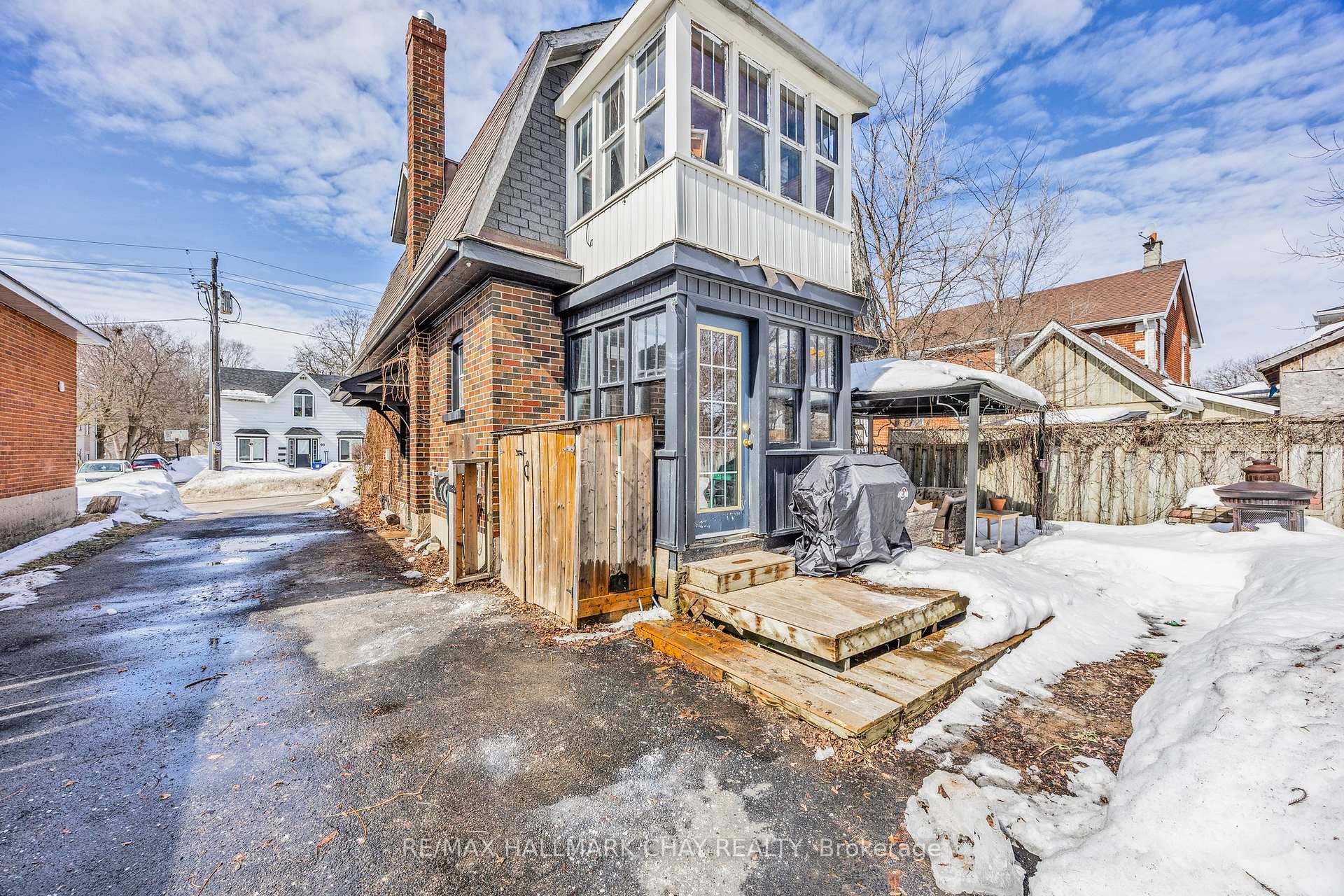 Photo 23 of 89 Sanford Street, Barrie, Lakeshore — HOMEH