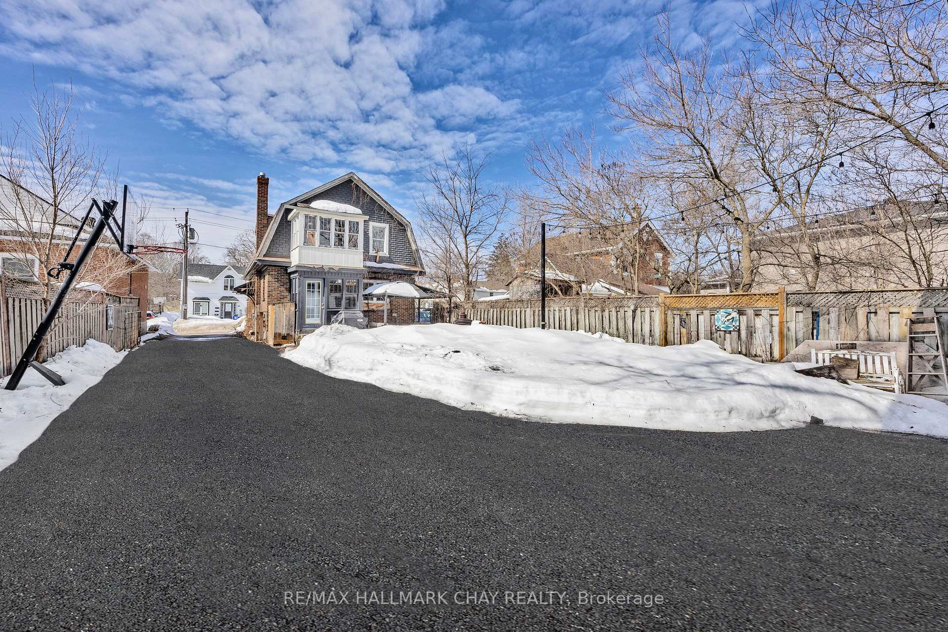 Photo 32 of 89 Sanford Street, Barrie, Lakeshore — HOMEH