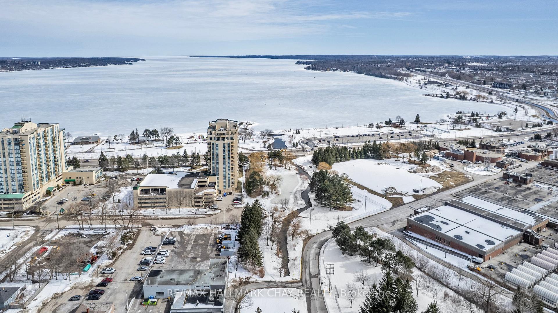 Photo 27 of 89 Sanford Street, Barrie, Lakeshore — HOMEH