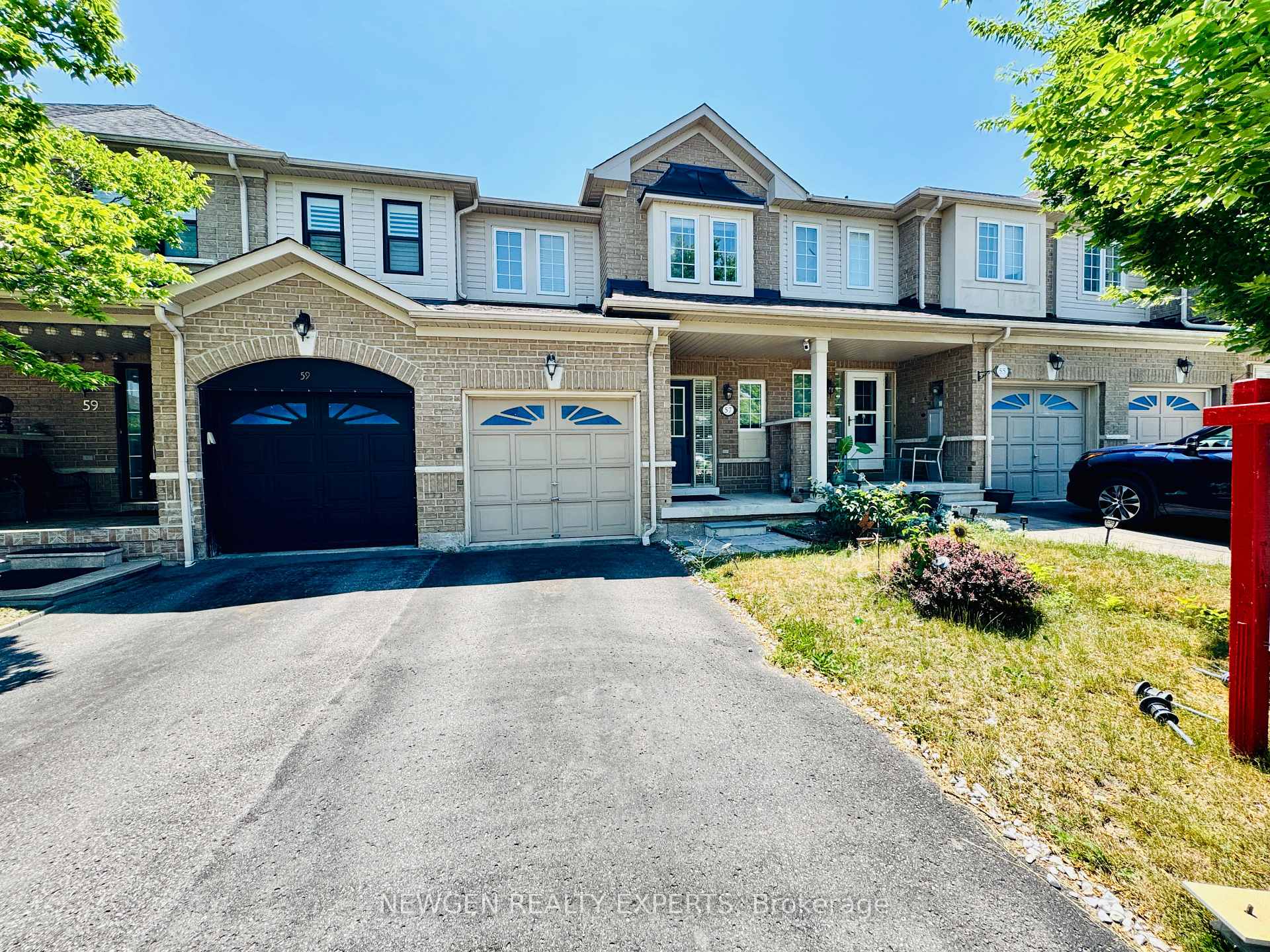 Photo 10 of 57 Beer Crescent, Ajax, South East — HOMEH