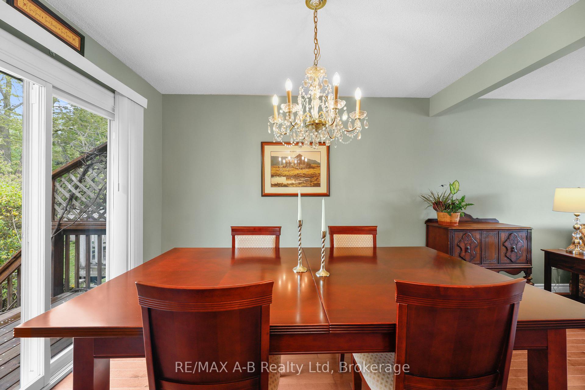 Photo 11 of 17 Mulberry Lane, Waterloo — HOMEH