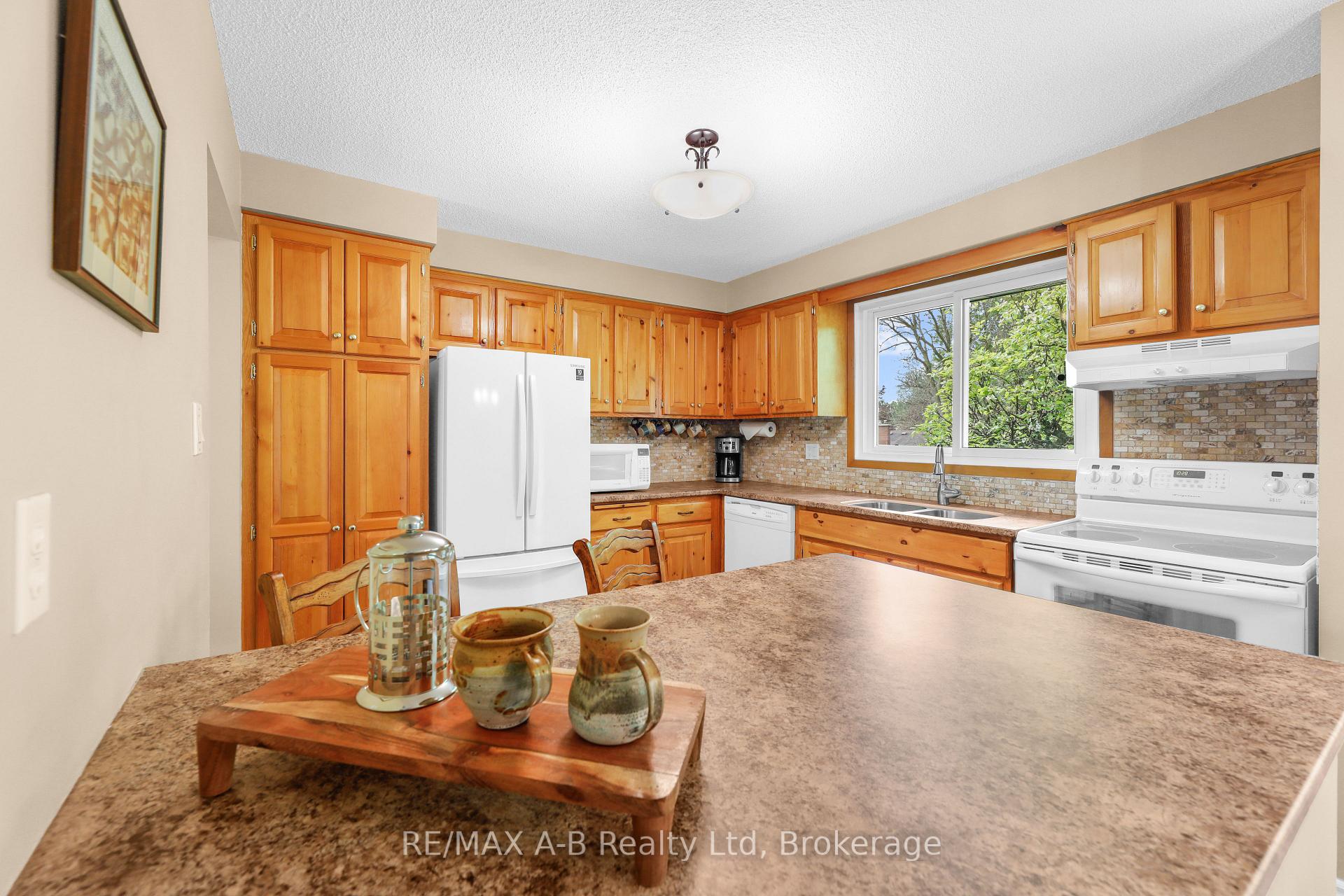 Photo 19 of 17 Mulberry Lane, Waterloo — HOMEH