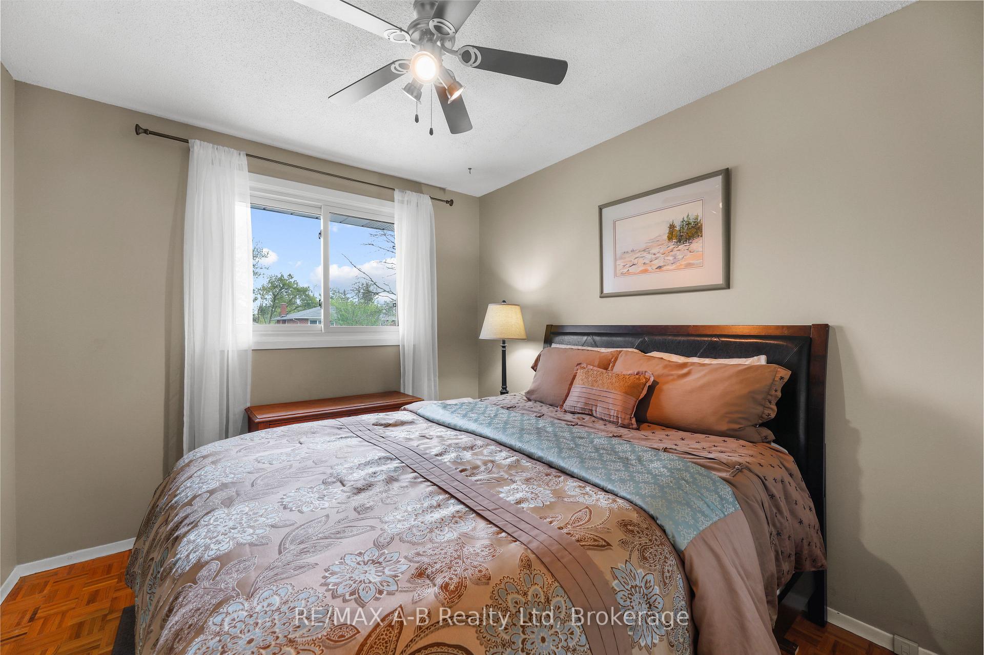 Photo 20 of 17 Mulberry Lane, Waterloo — HOMEH