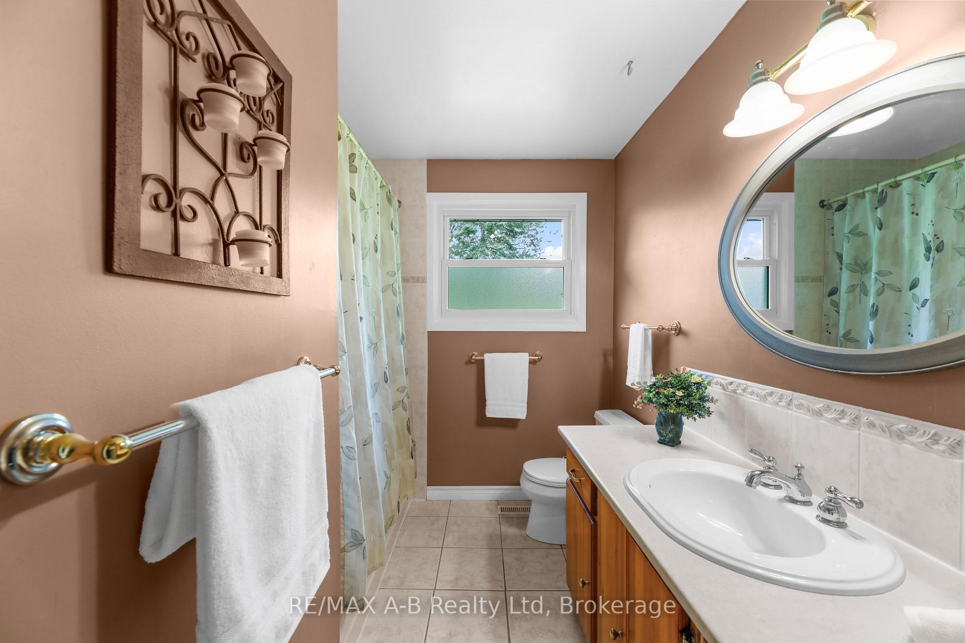 Photo 21 of 17 Mulberry Lane, Waterloo — HOMEH