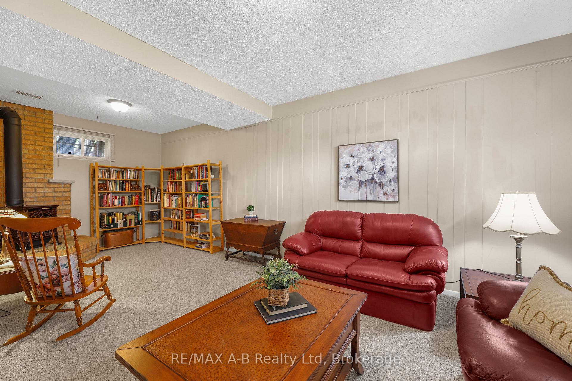 Photo 24 of 17 Mulberry Lane, Waterloo — HOMEH