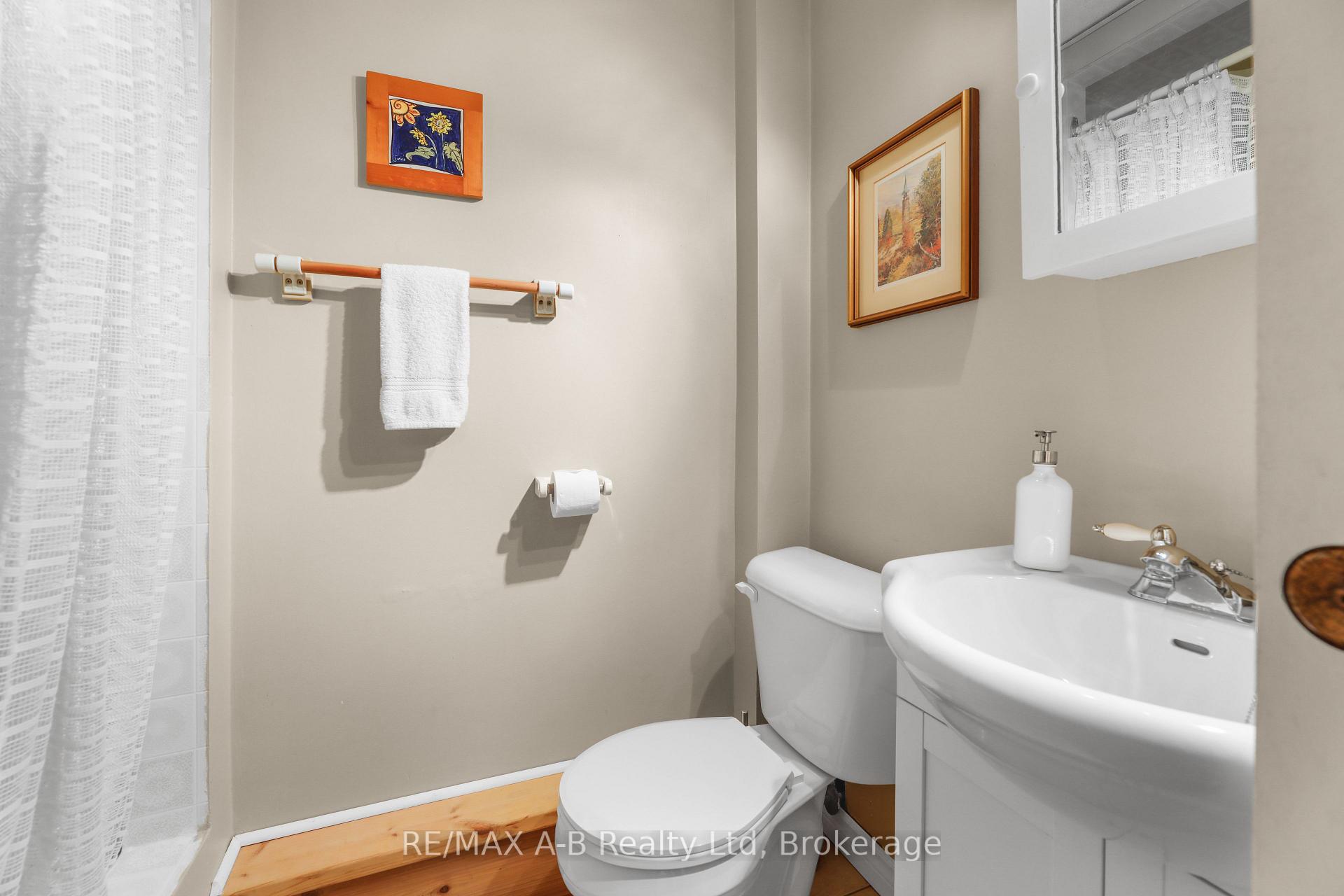 Photo 28 of 17 Mulberry Lane, Waterloo — HOMEH