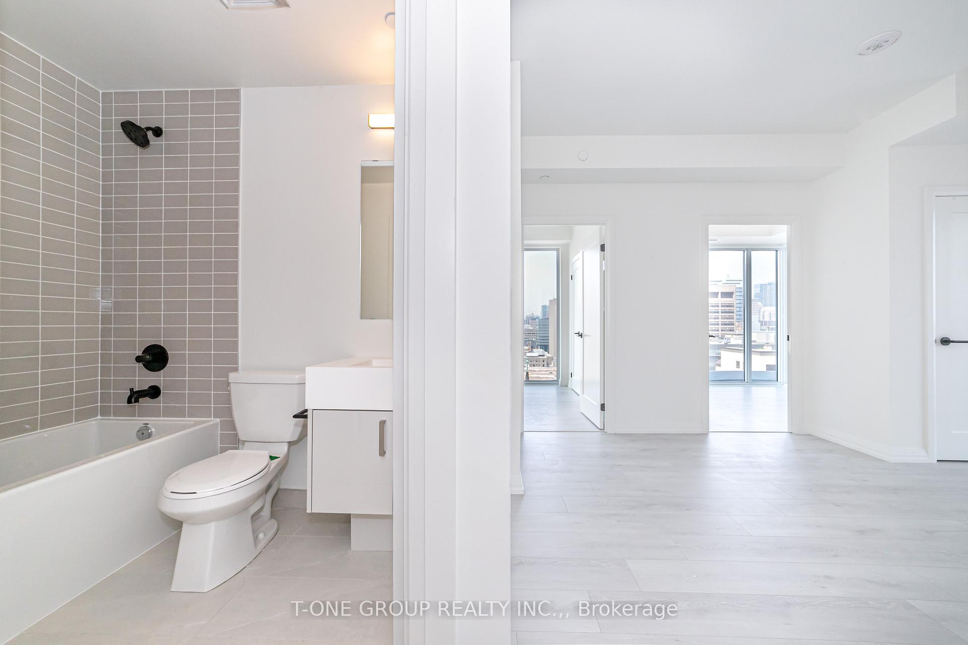 Photo 3 of Unit 2403, 280 Dundas Street W, Toronto, Kensington-Chinatown — HOMEH