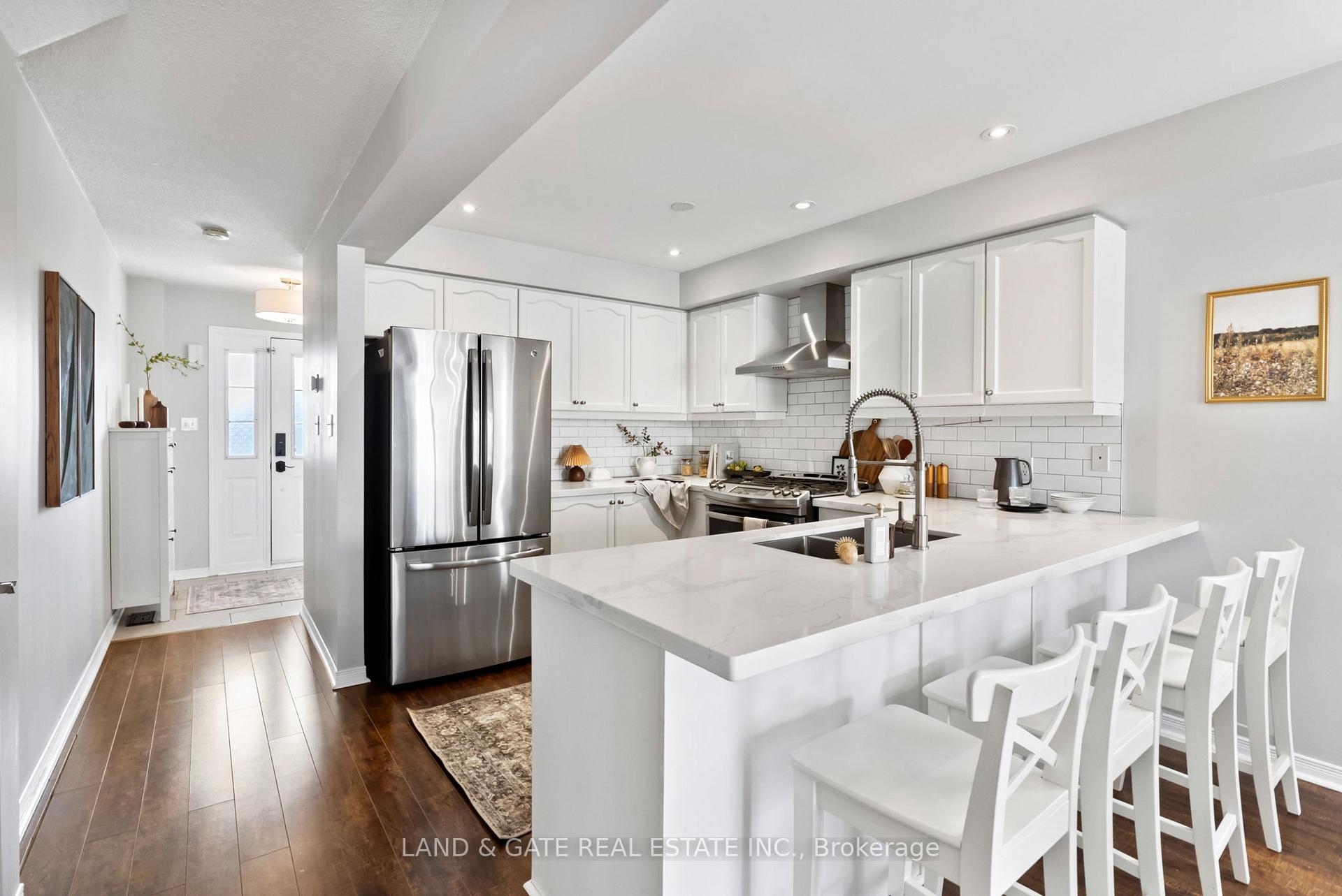 Photo 6 of 211 High Street, Clarington, Bowmanville — HOMEH