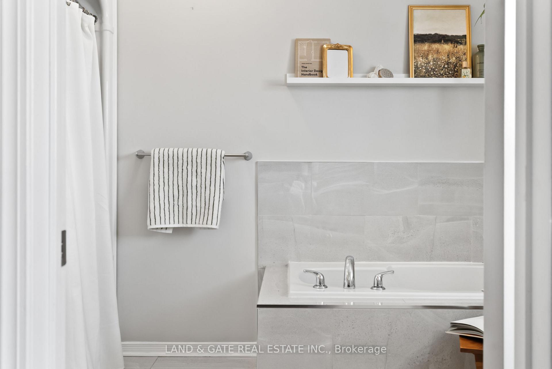 Photo 29 of 211 High Street, Clarington, Bowmanville — HOMEH