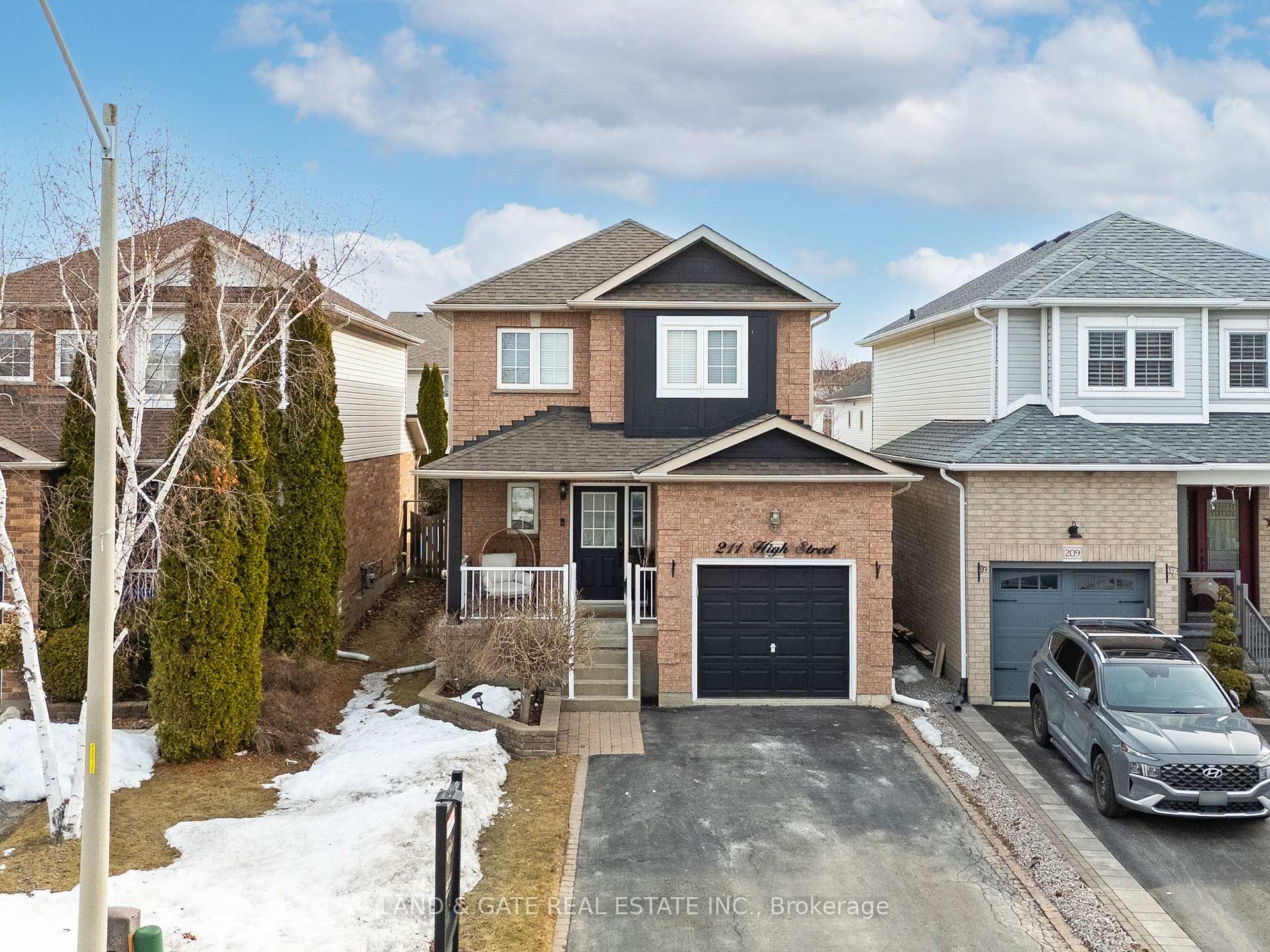 Photo 45 of 211 High Street, Clarington, Bowmanville — HOMEH