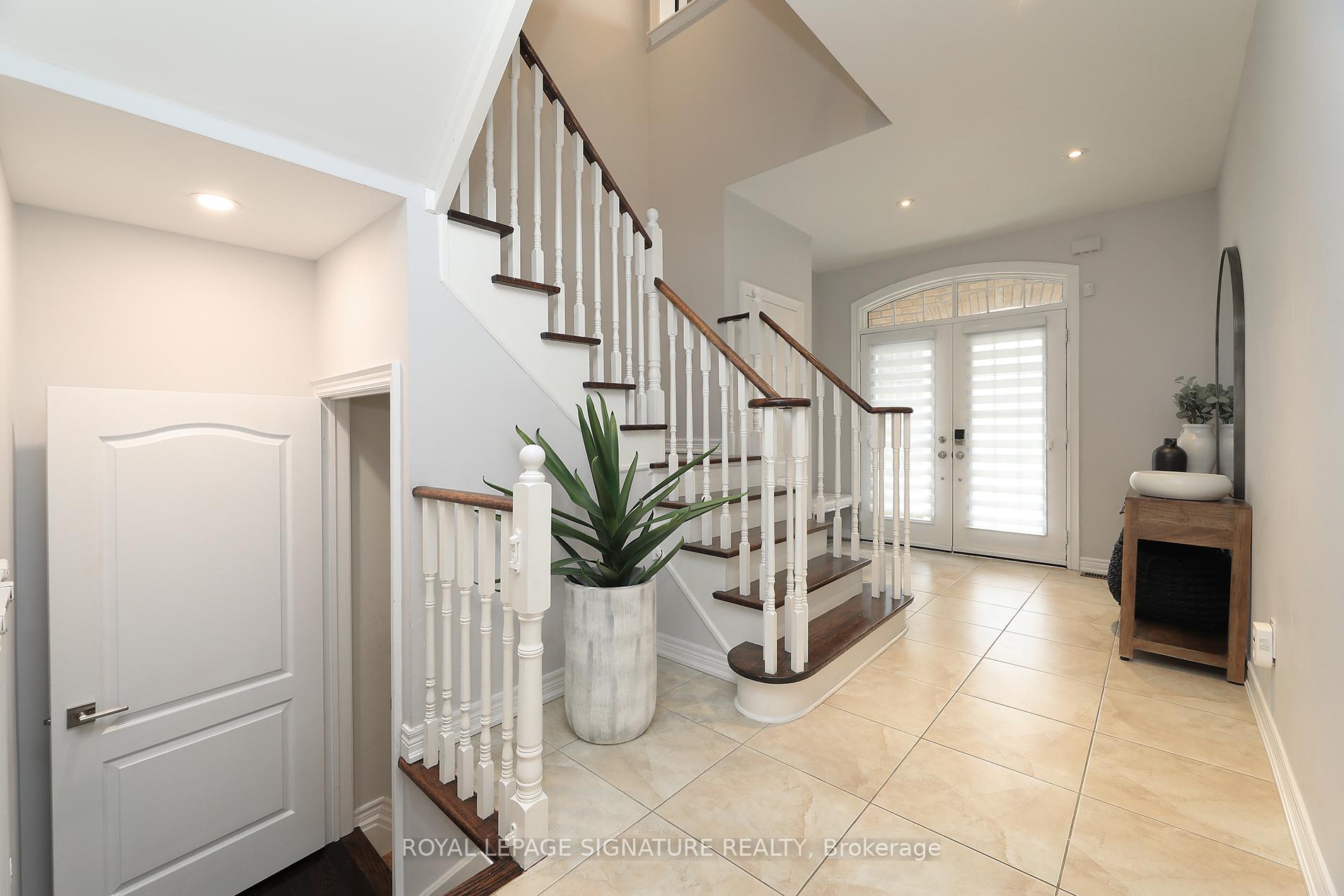 Photo 32 of 17 Southvale Drive, Vaughan, Patterson — HOMEH