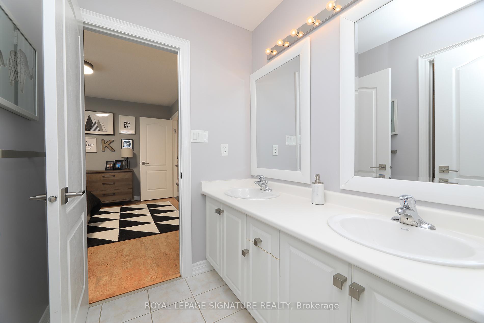Photo 18 of 17 Southvale Drive, Vaughan, Patterson — HOMEH