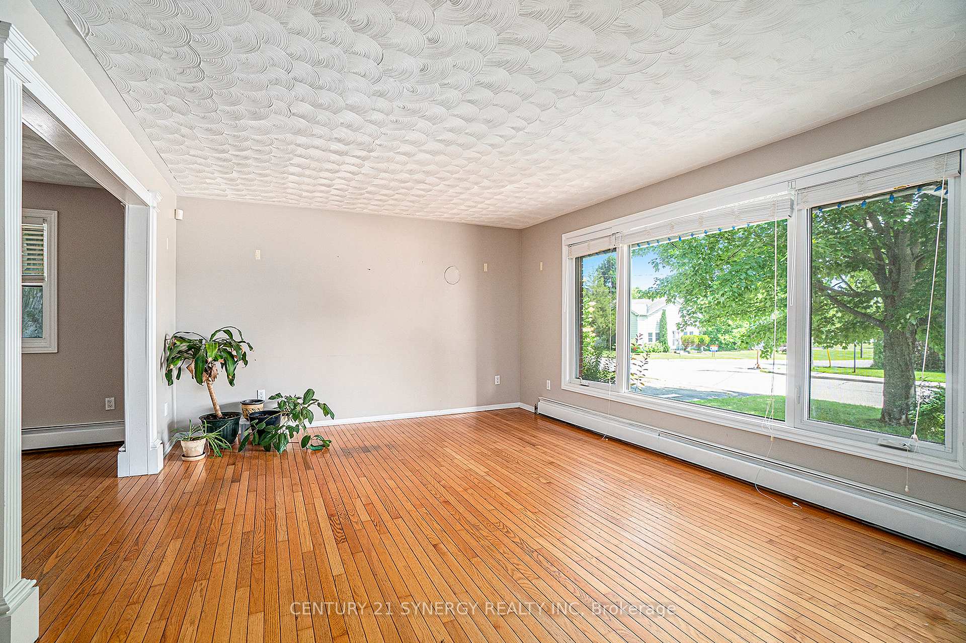 Photo 14 of 6 Strathcona Street, Smiths Falls — HOMEH