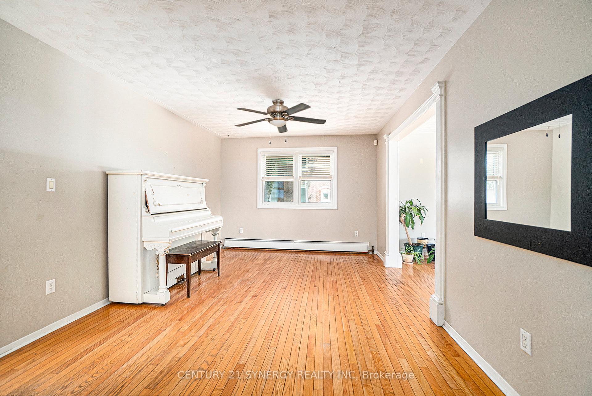 Photo 8 of 6 Strathcona Street, Smiths Falls — HOMEH