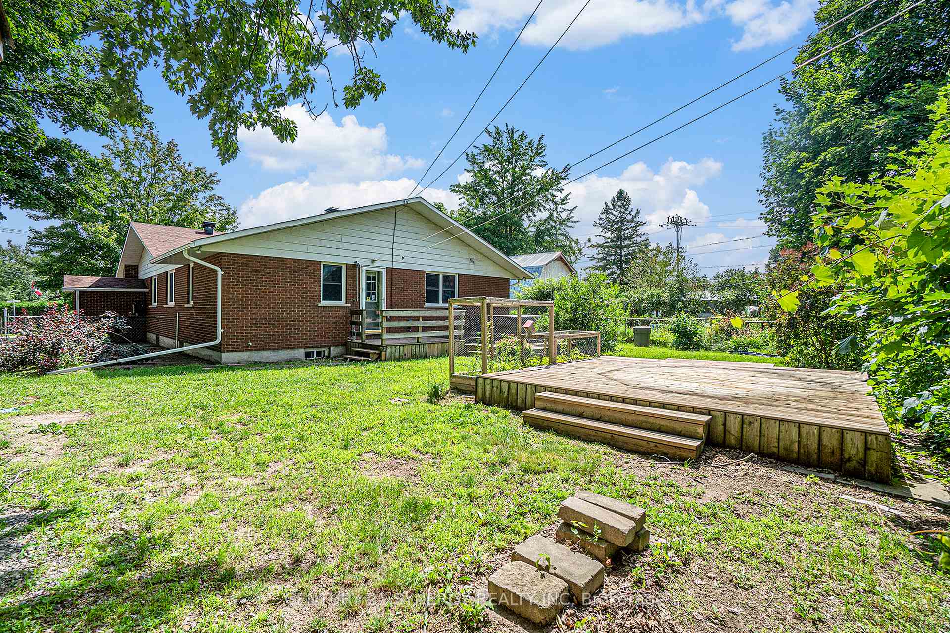 Photo 36 of 6 Strathcona Street, Smiths Falls — HOMEH