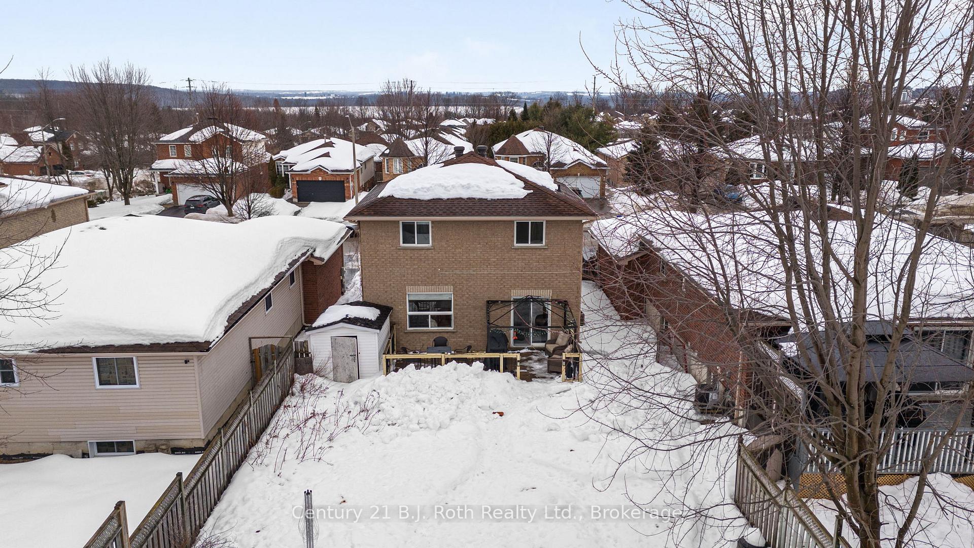 Photo 6 of 6 Golden Eagle Way, Barrie, Little Lake — HOMEH